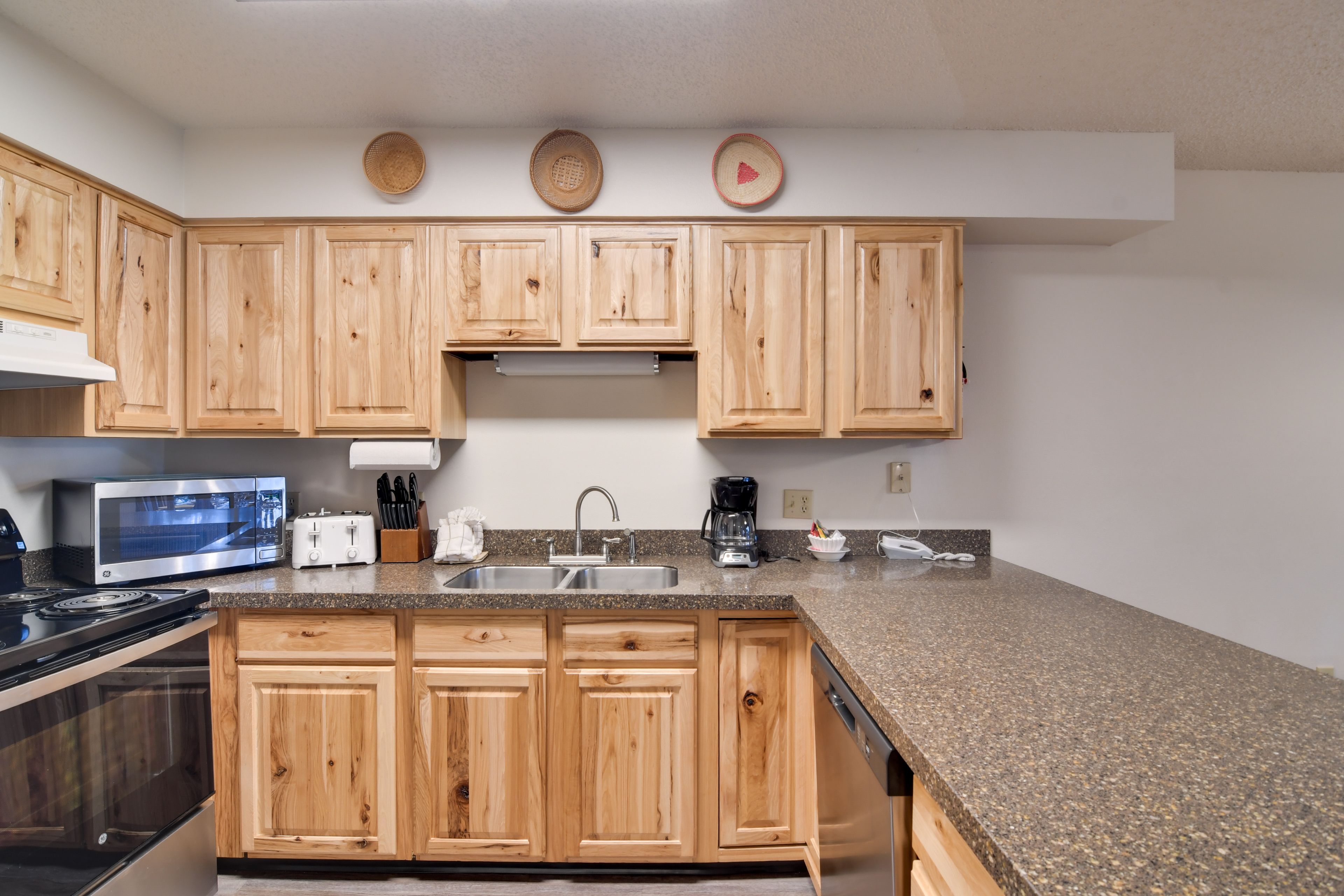 Kitchen | Main Level