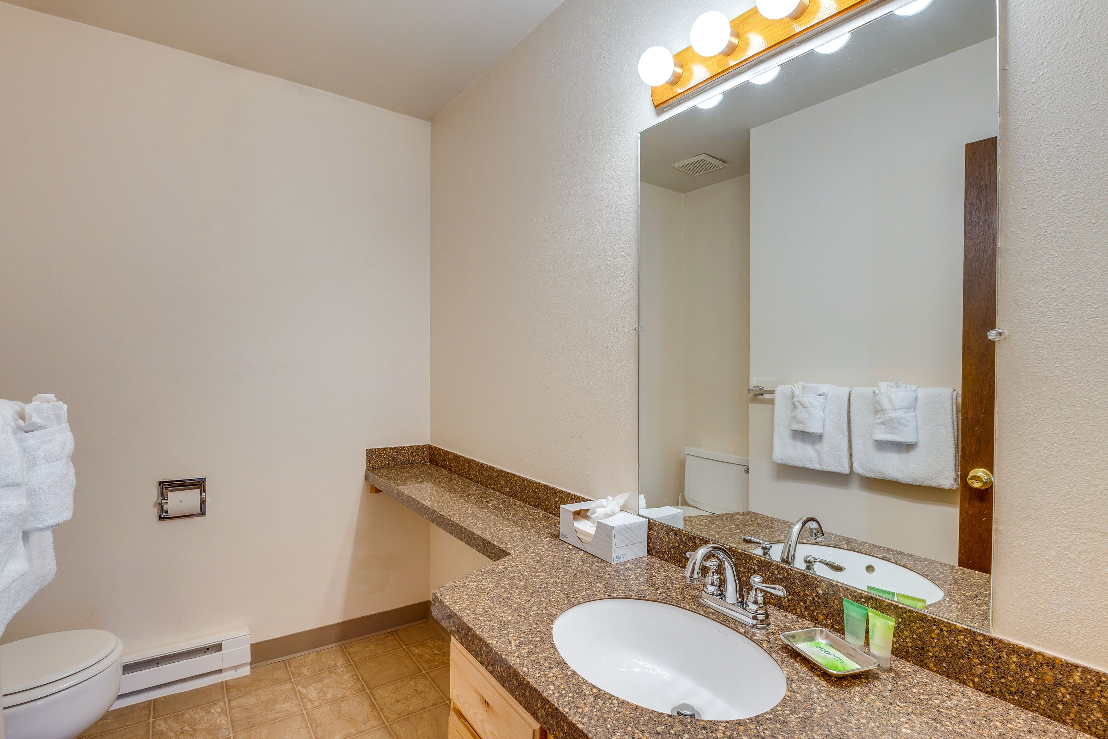 Half Bathroom | 1st Floor