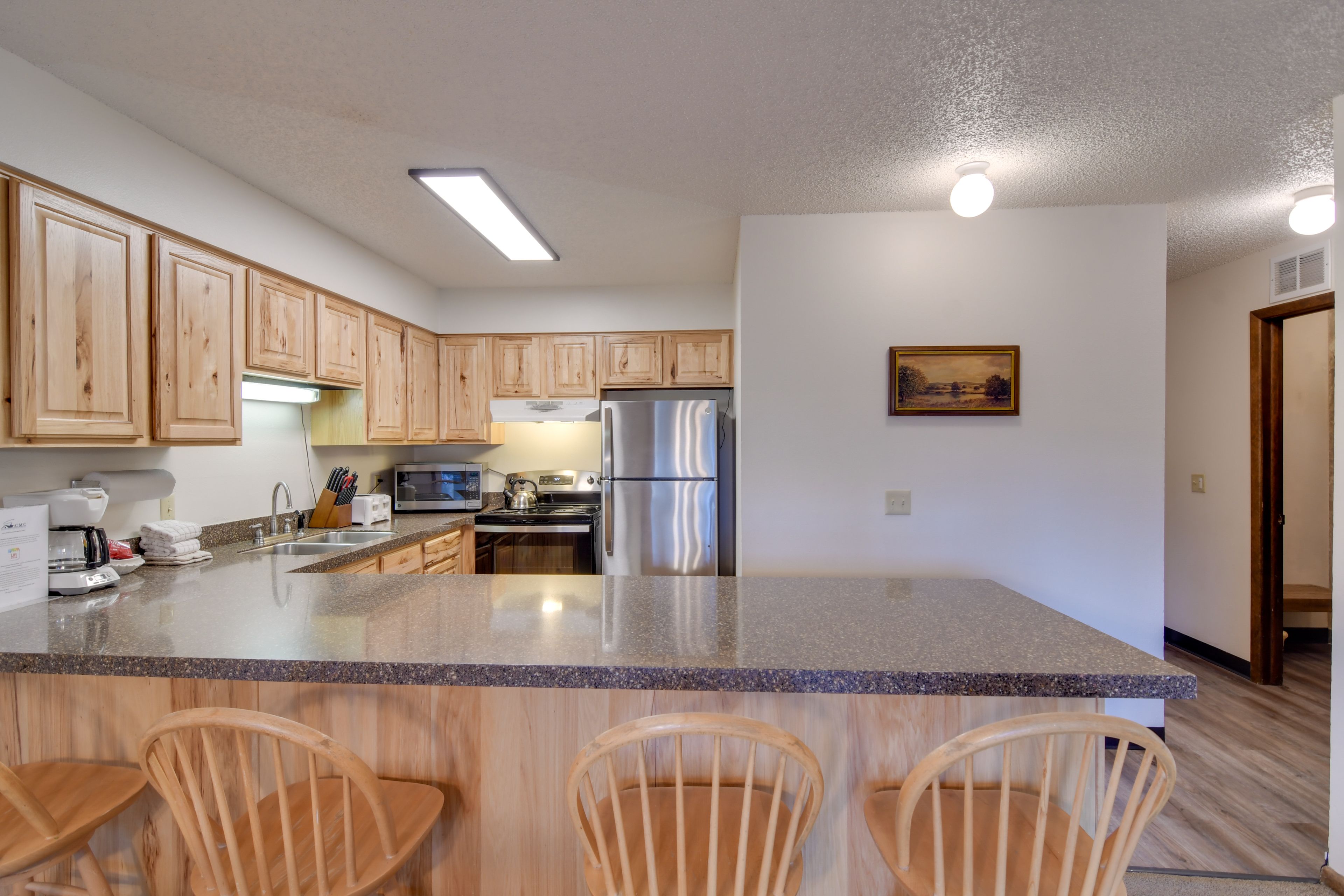 Kitchen | Main Level