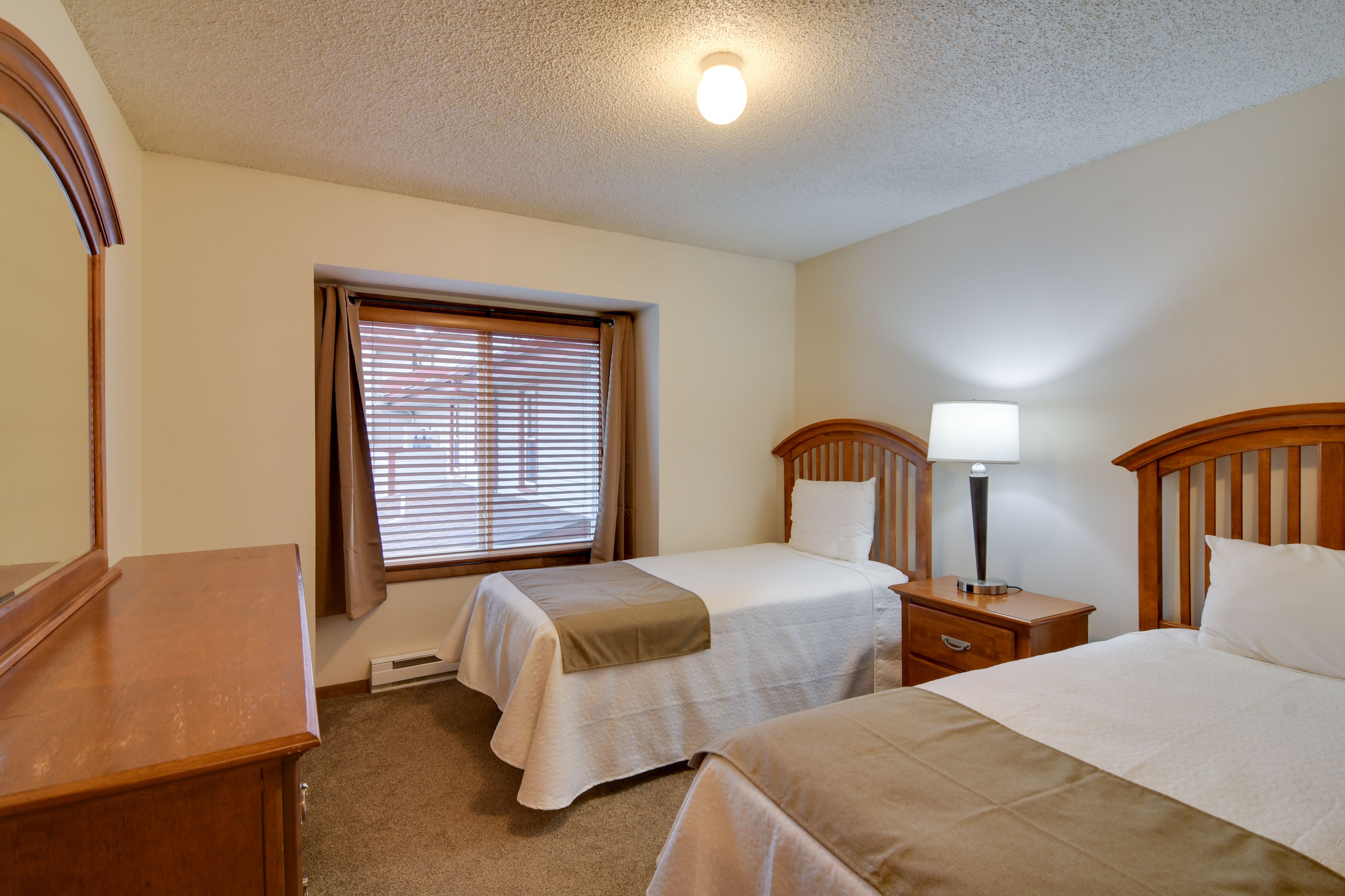 Bedroom 2 | 2nd Floor | 2 Twin Beds