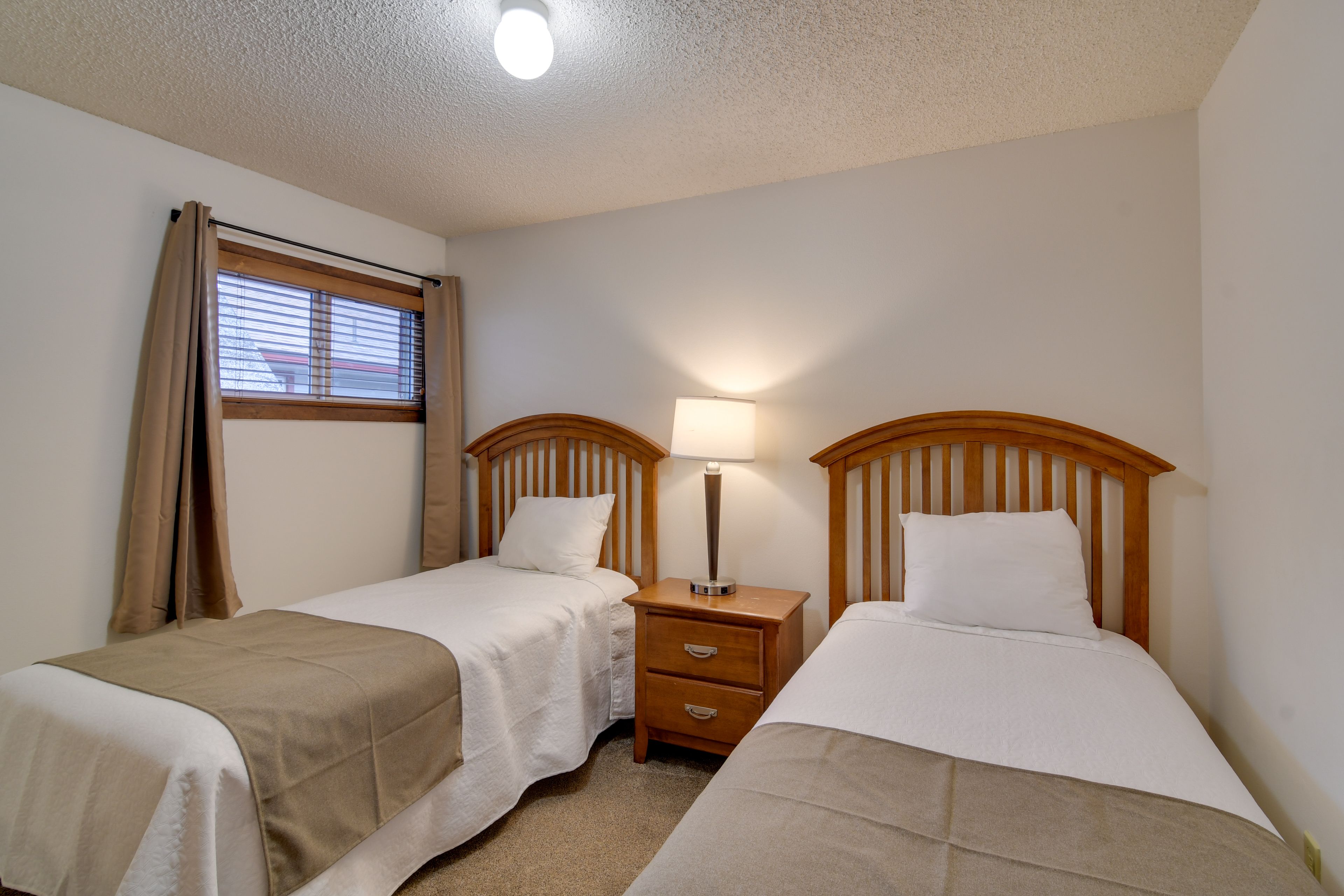 Bedroom 3 | 2nd Floor | 2 Twin Beds