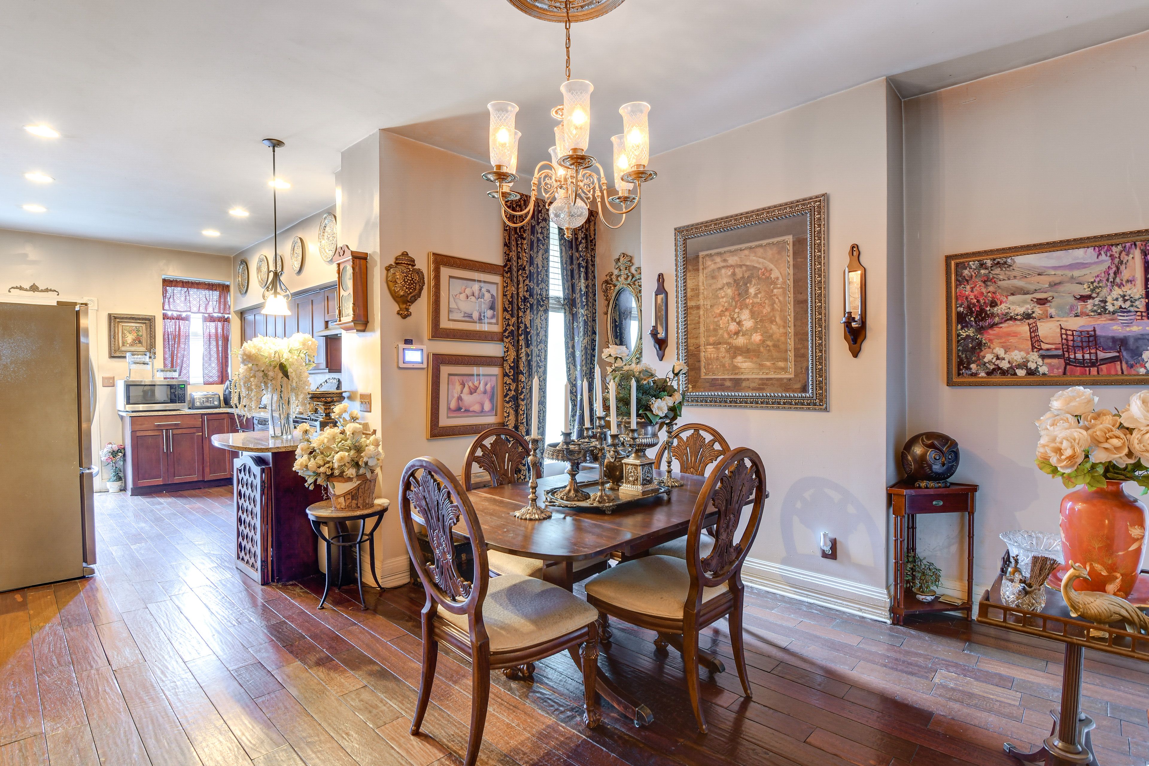 Dining Area | Dishware & Flatware Provided | 1st Floor