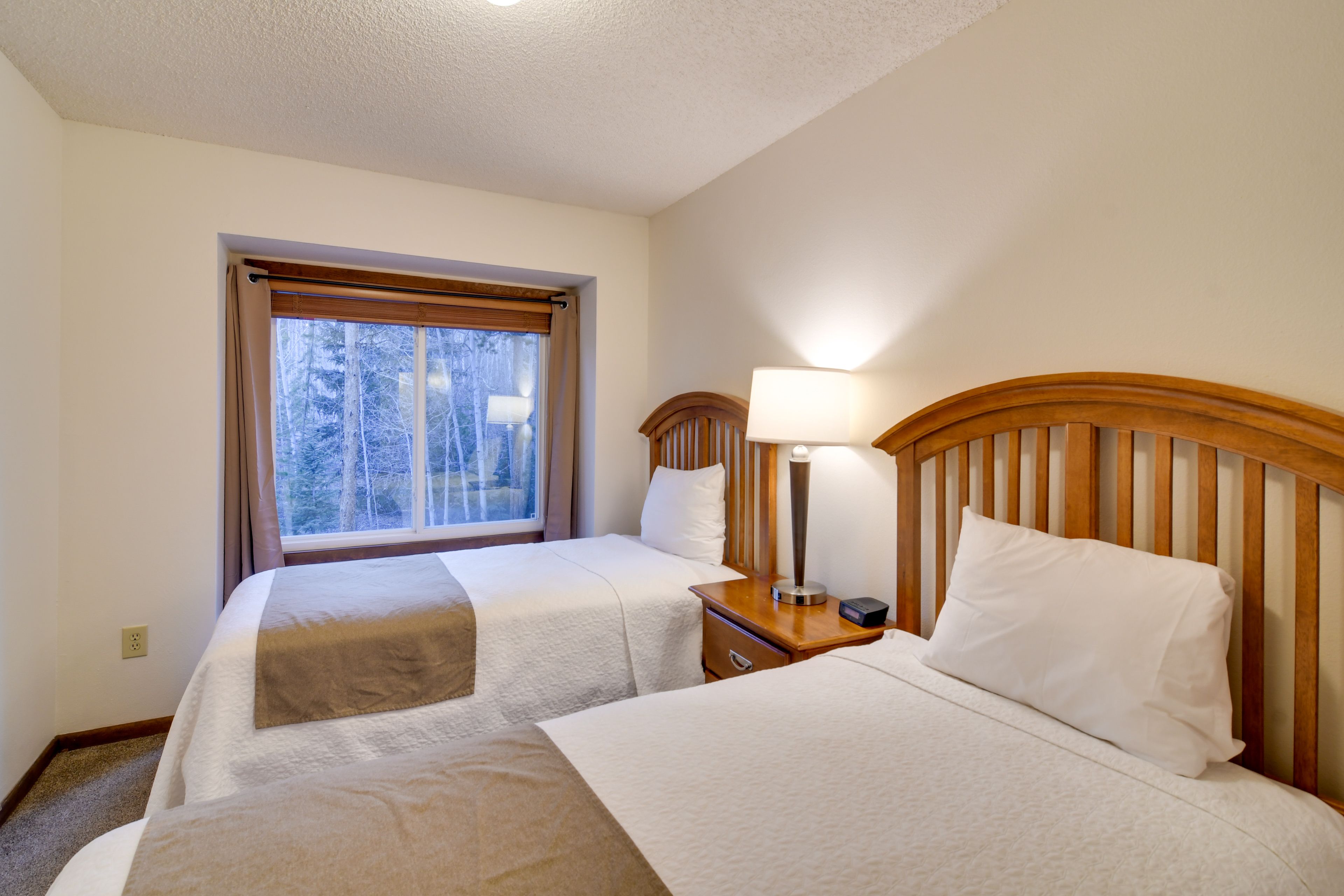 Bedroom 2 | 2nd Floor | 2 Twin Beds