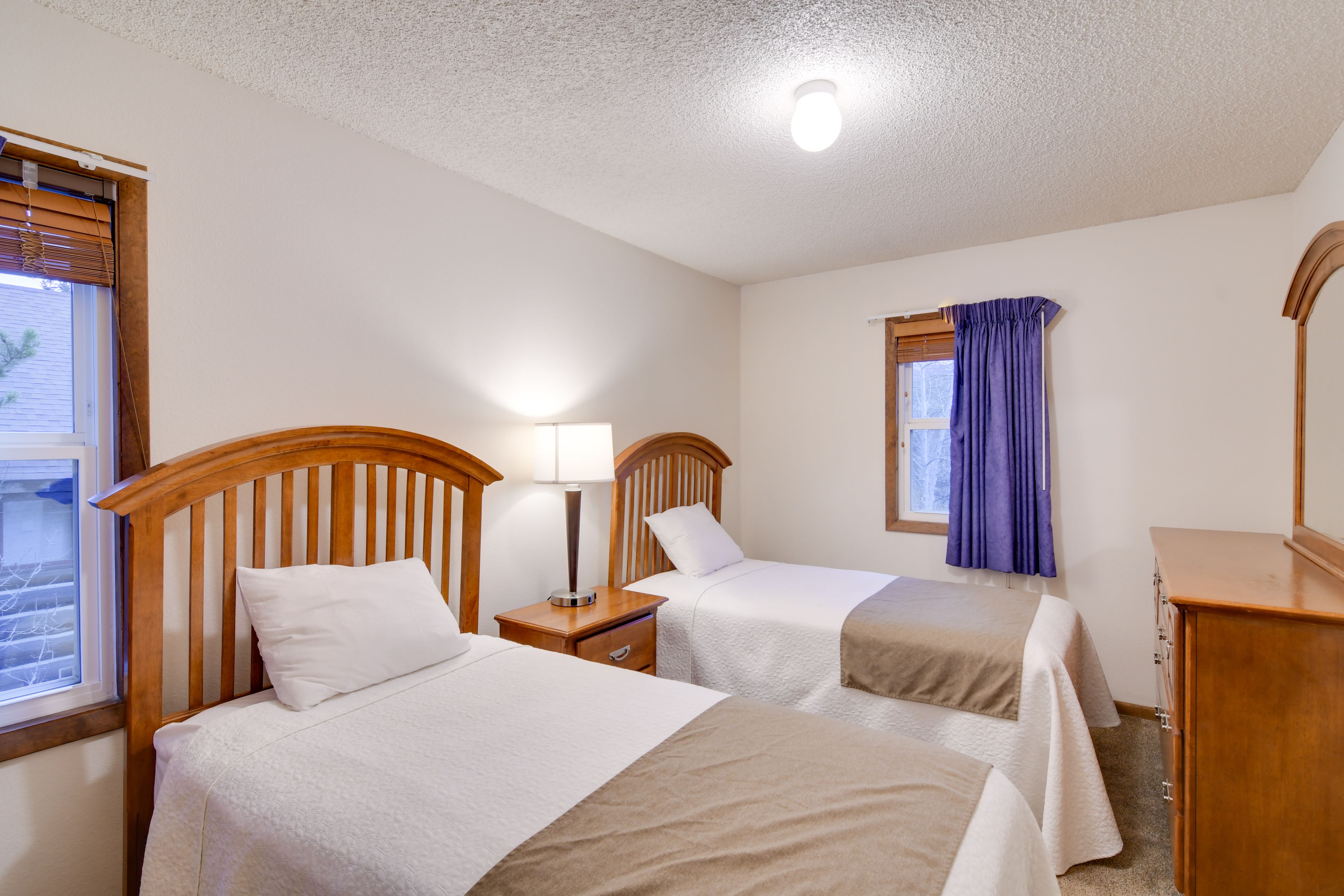 Bedroom 3 | 2nd Floor | 2 Twin Beds