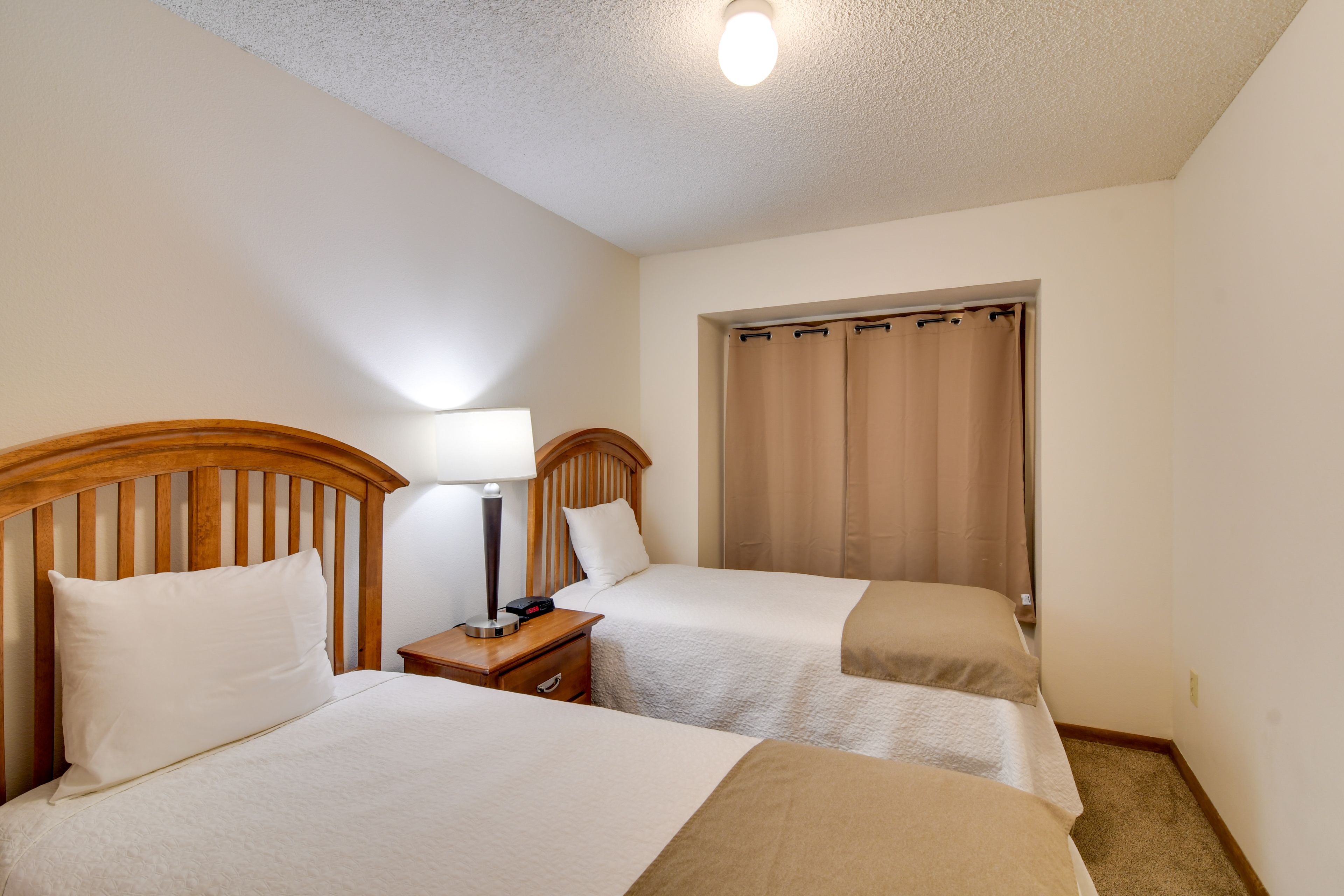 Bedroom 3 | 2nd Floor | 2 Twin Beds