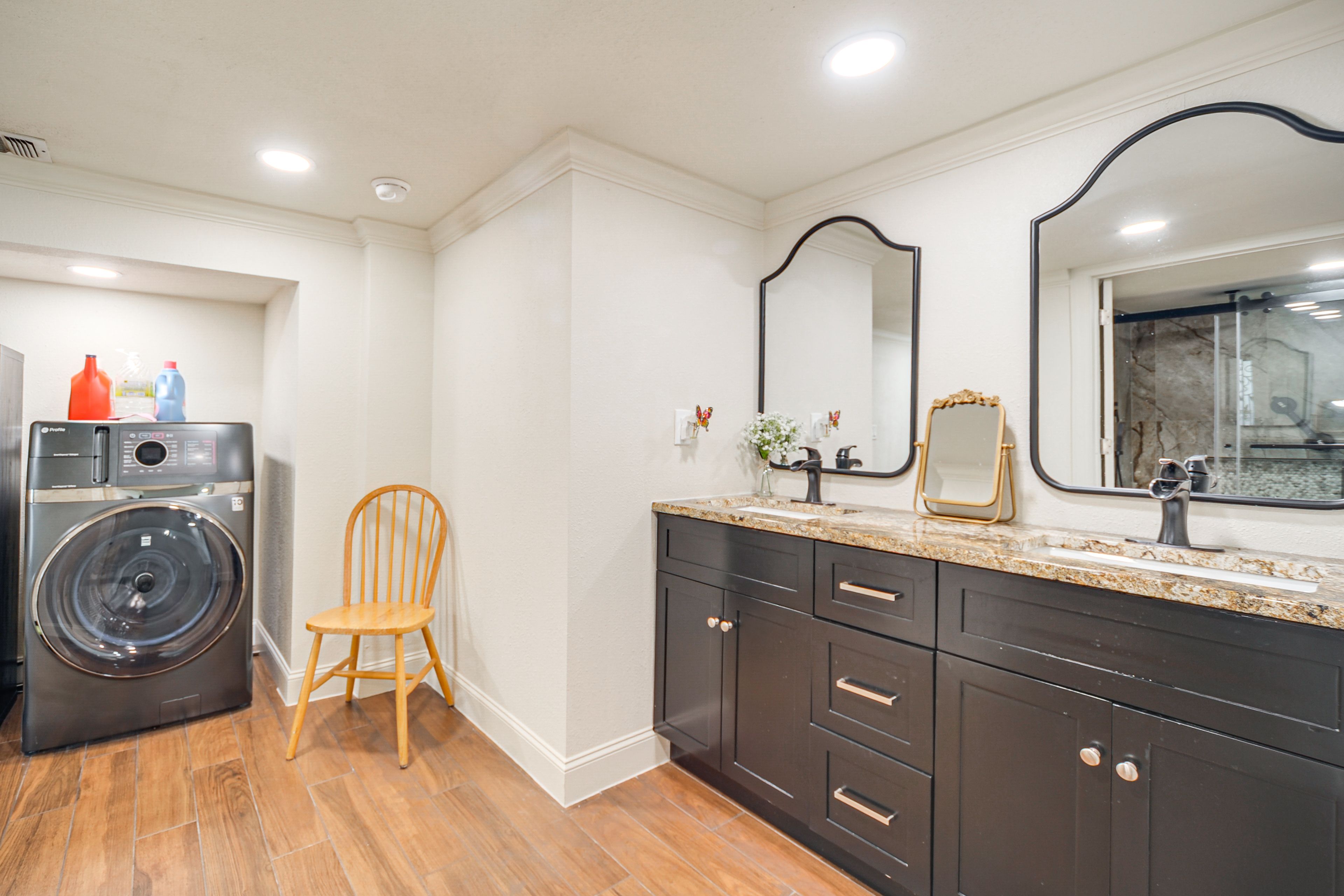 Bathroom | Shower | Washer/Dryer | 1st Floor