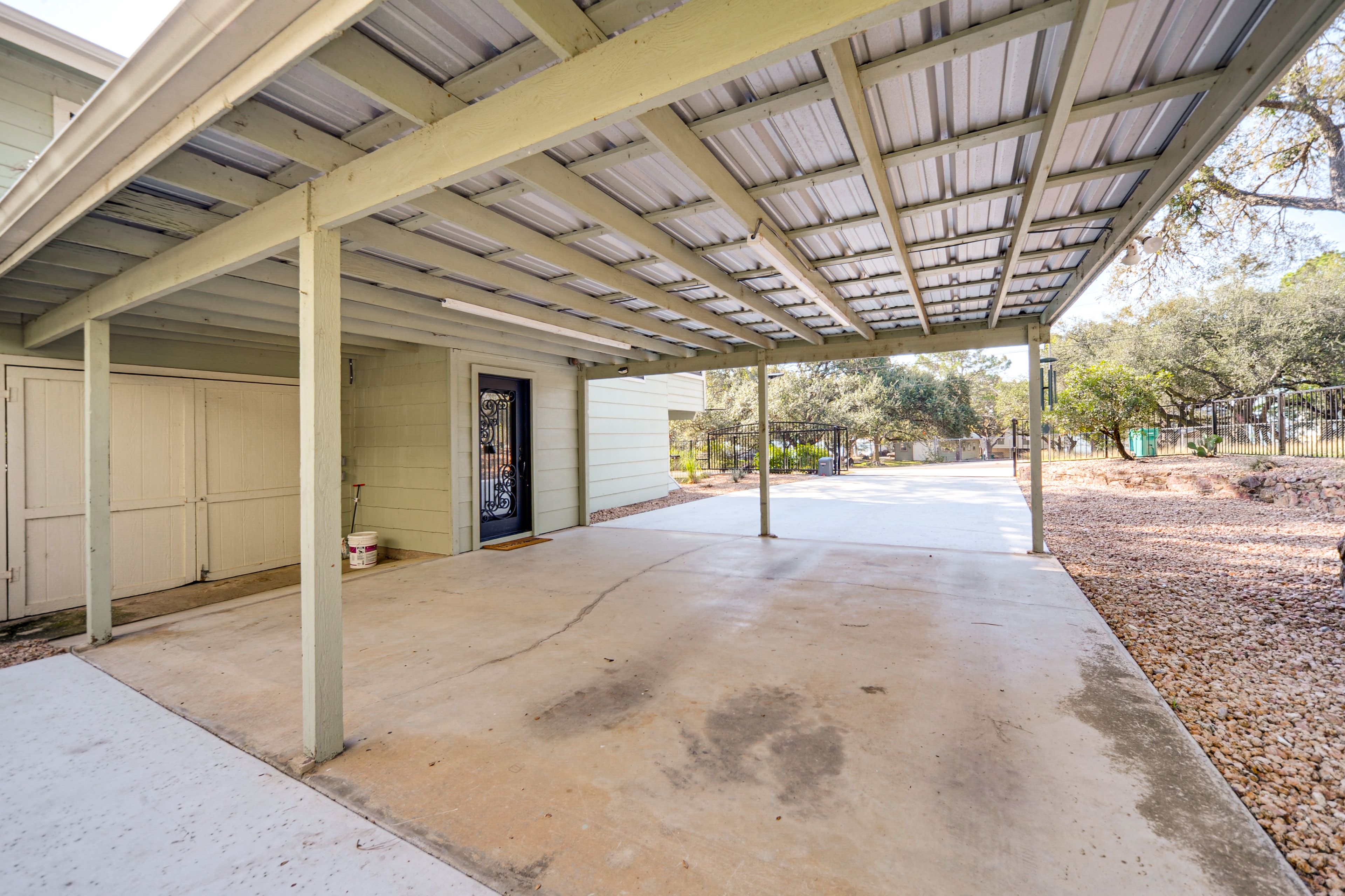 Parking | Carport (2 Vehicles) | Driveway Parking | Boat Parking Allowed