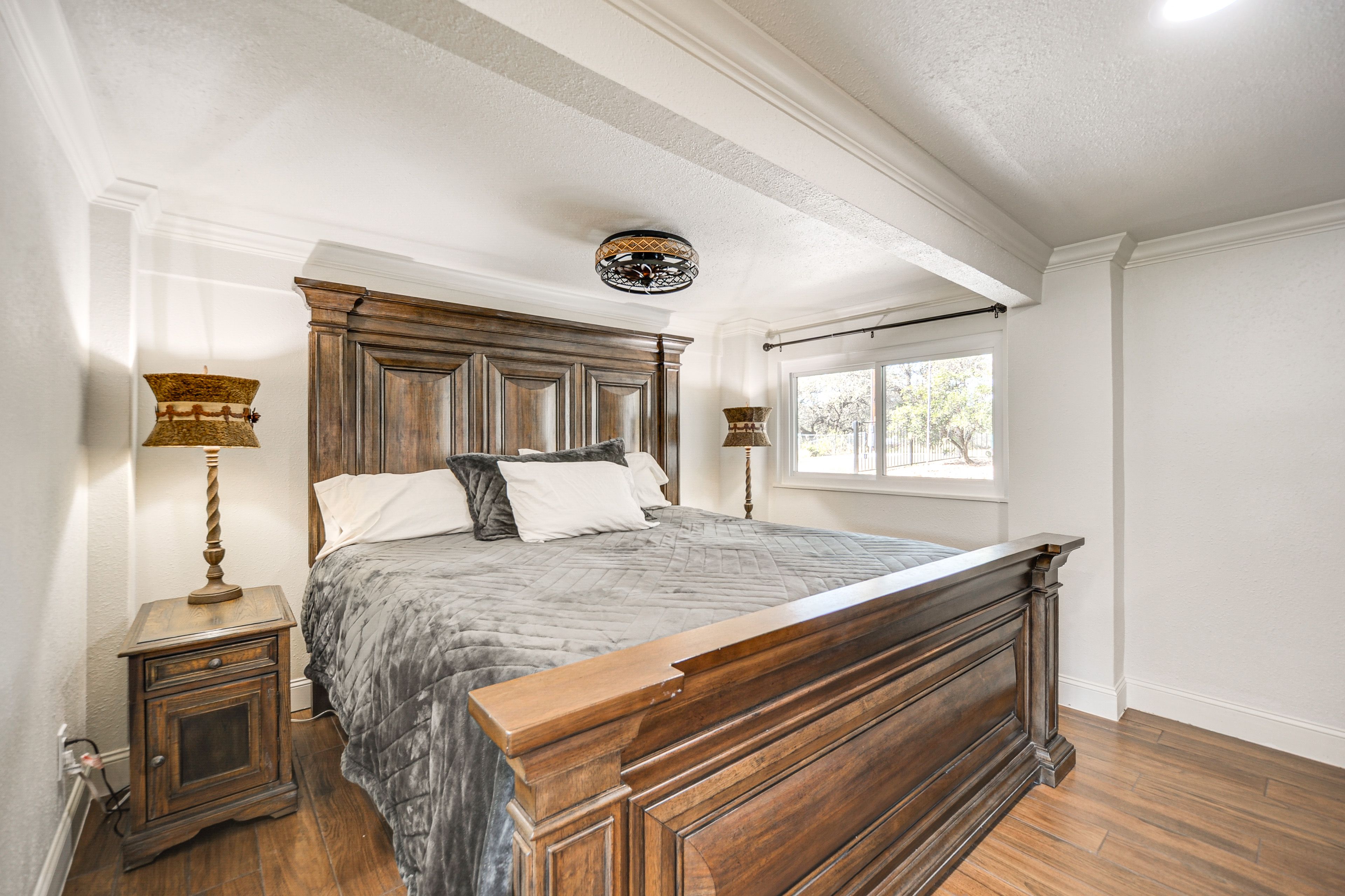 Bedroom 3 | King Bed | Smart TV | 1st Floor