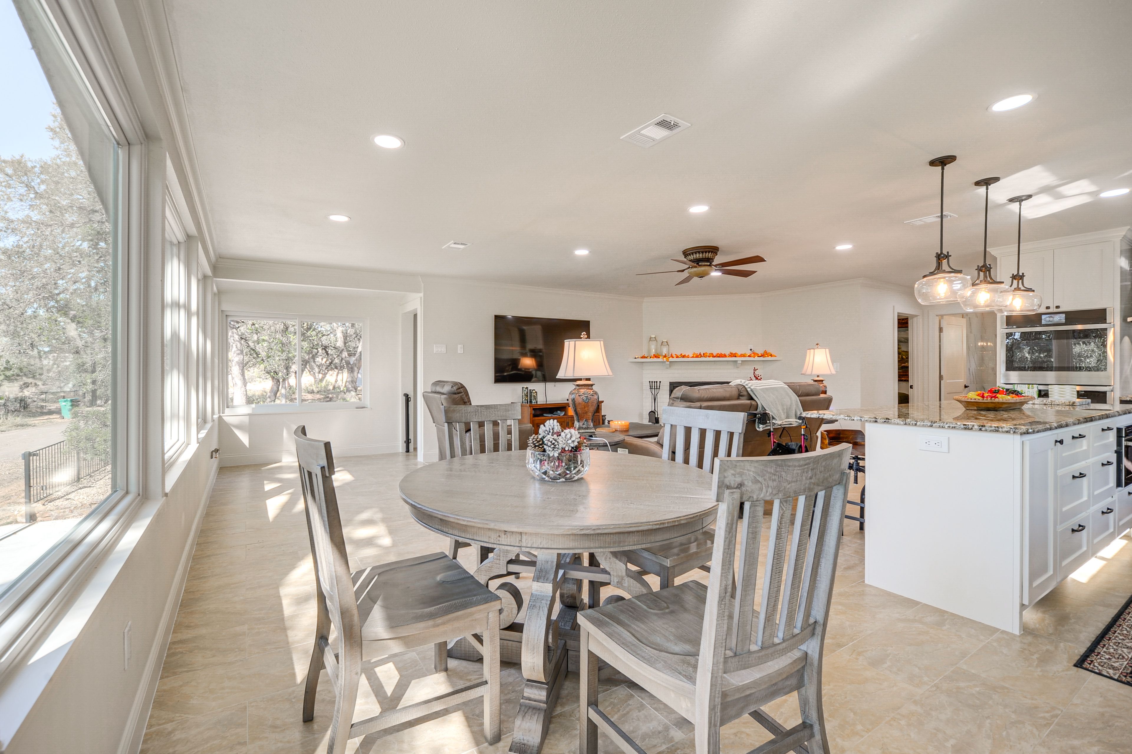 Dining Area | Dishware/Flatware Provided | 2nd Floor