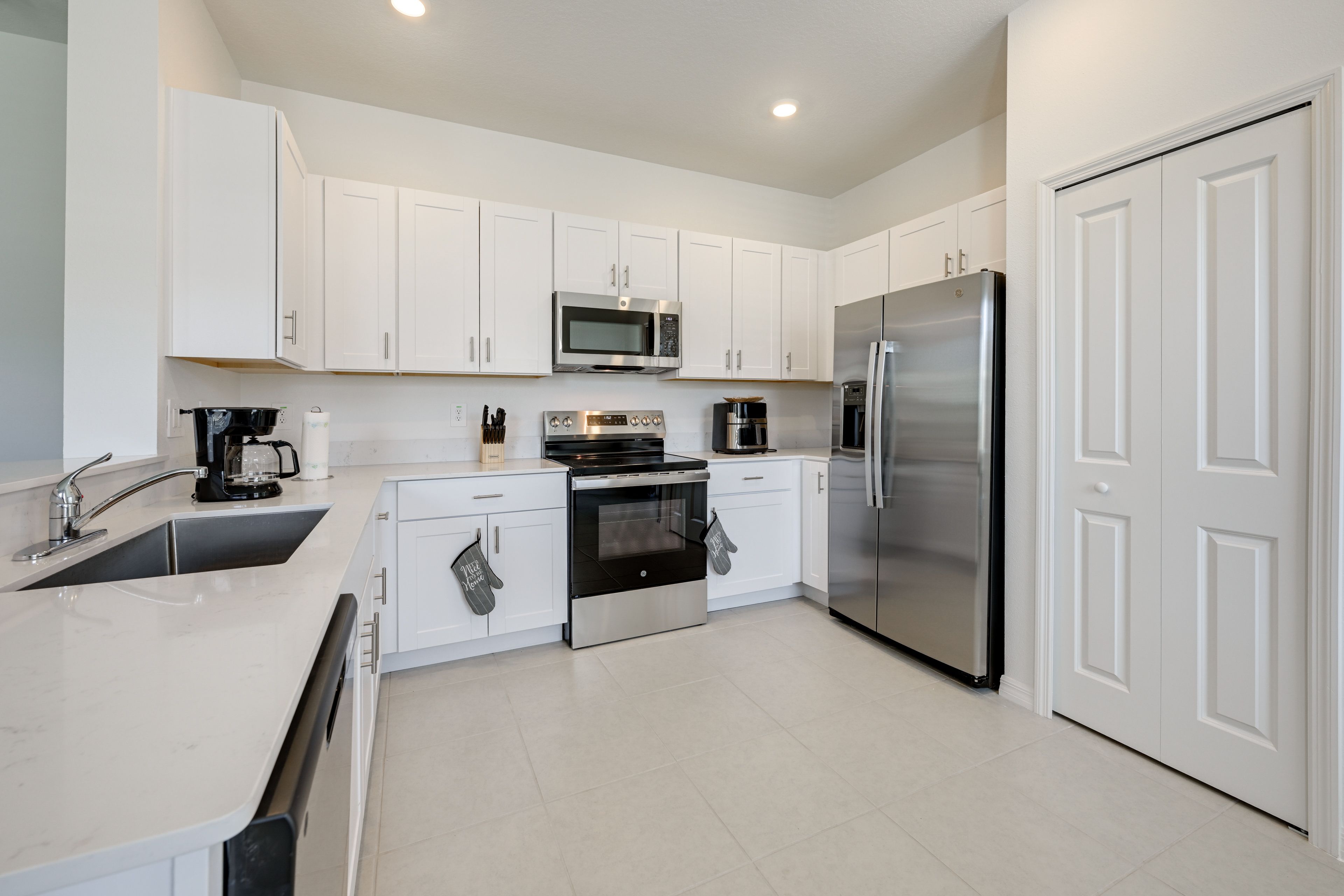 Kitchen | 1st Floor | Drip Coffee Pot | Air Fryer | Dishwasher