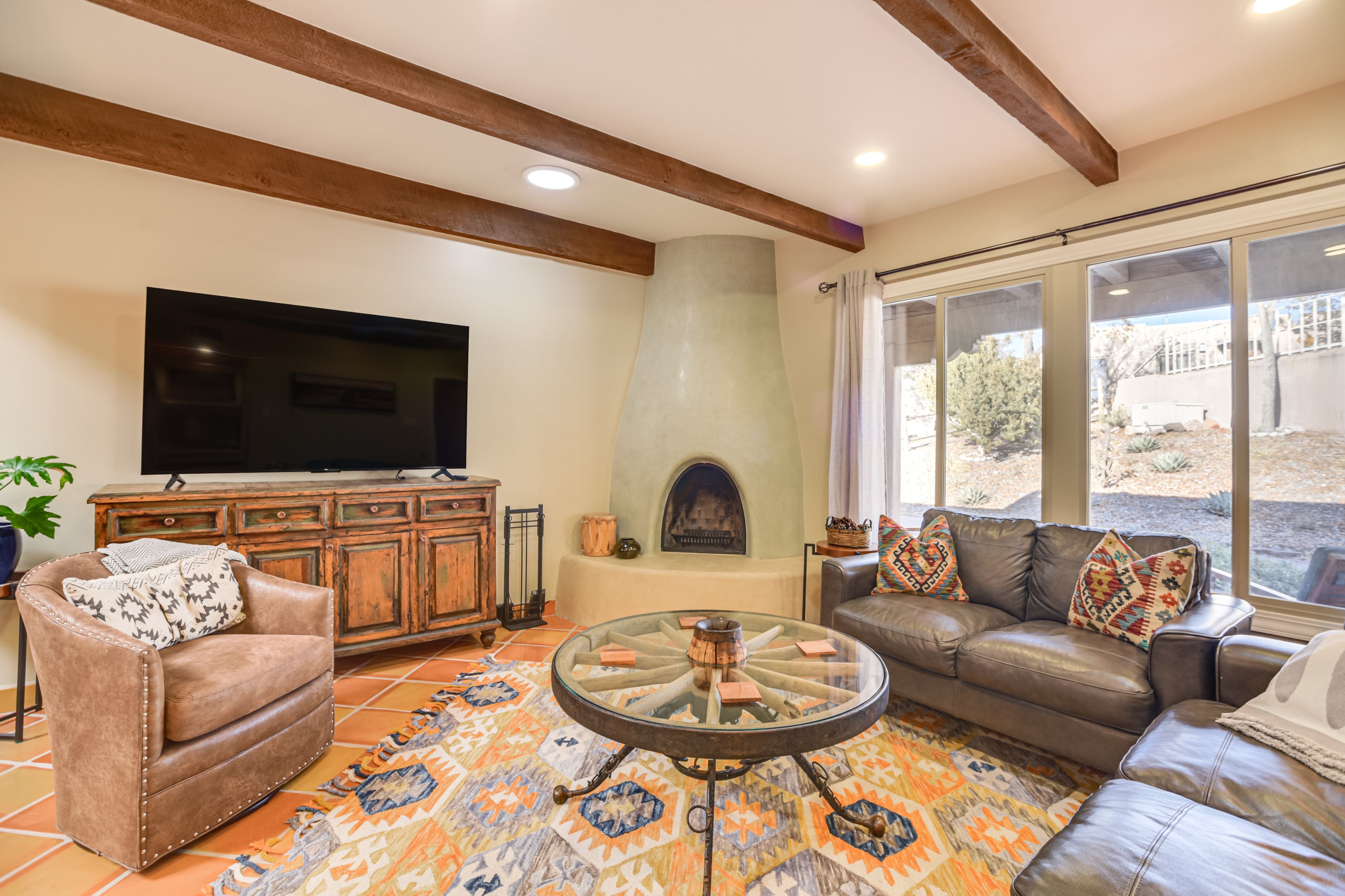 Living Room | Smart TV