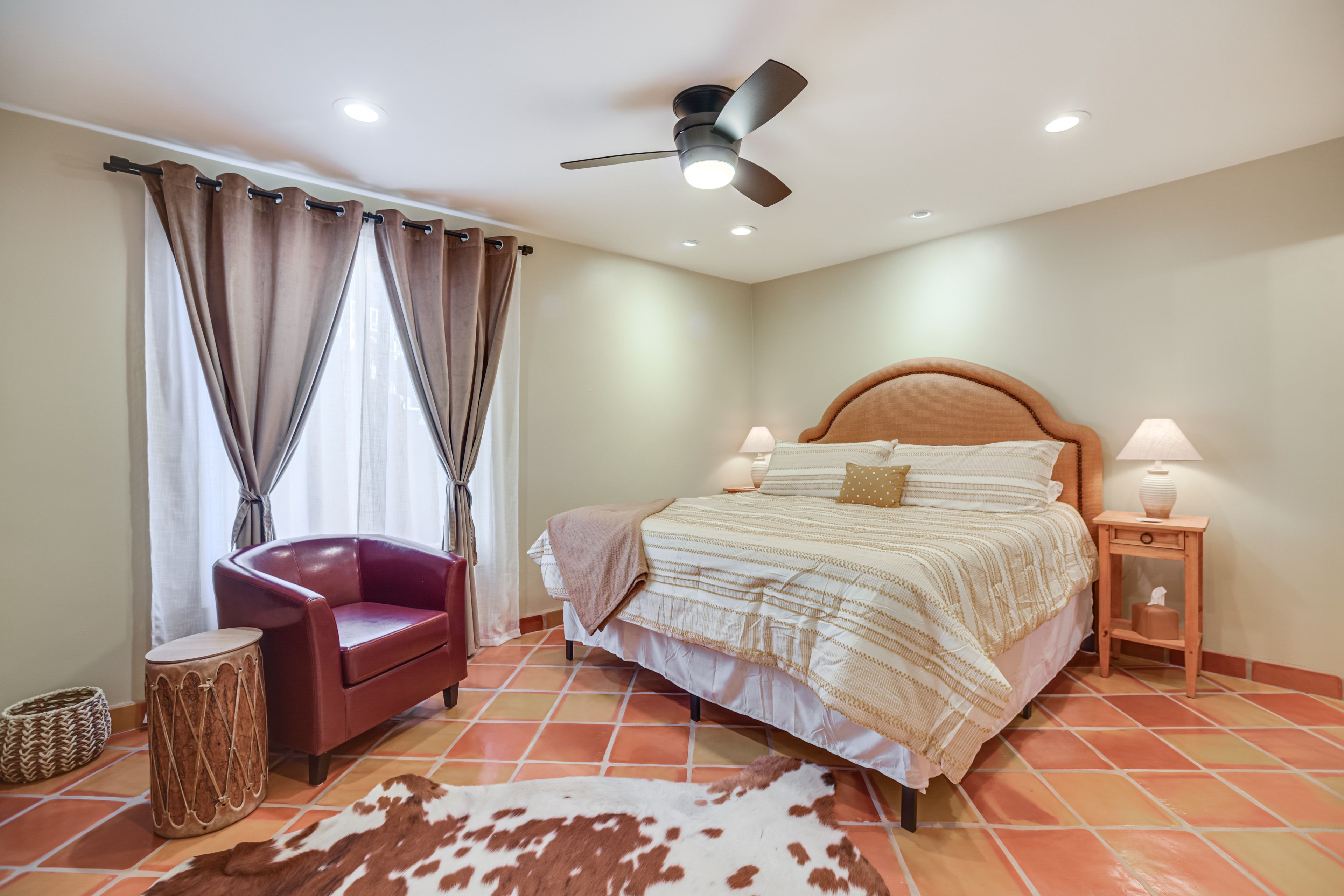 Bedroom 1 | King Bed | En-Suite Bathroom