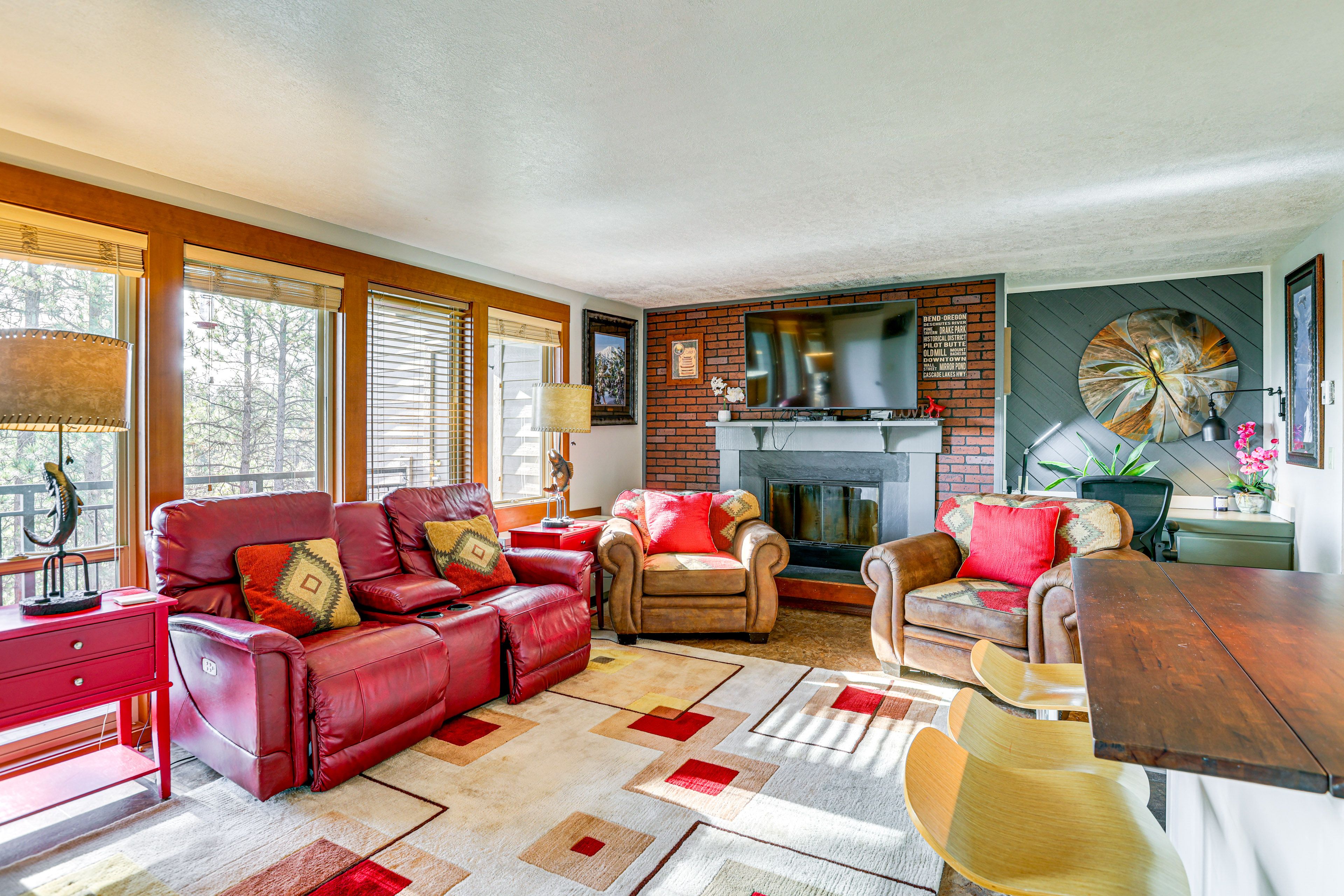 Bend Vacation Rental | 1BR | 1BA | 700 Sq Ft | 5 Steps Required