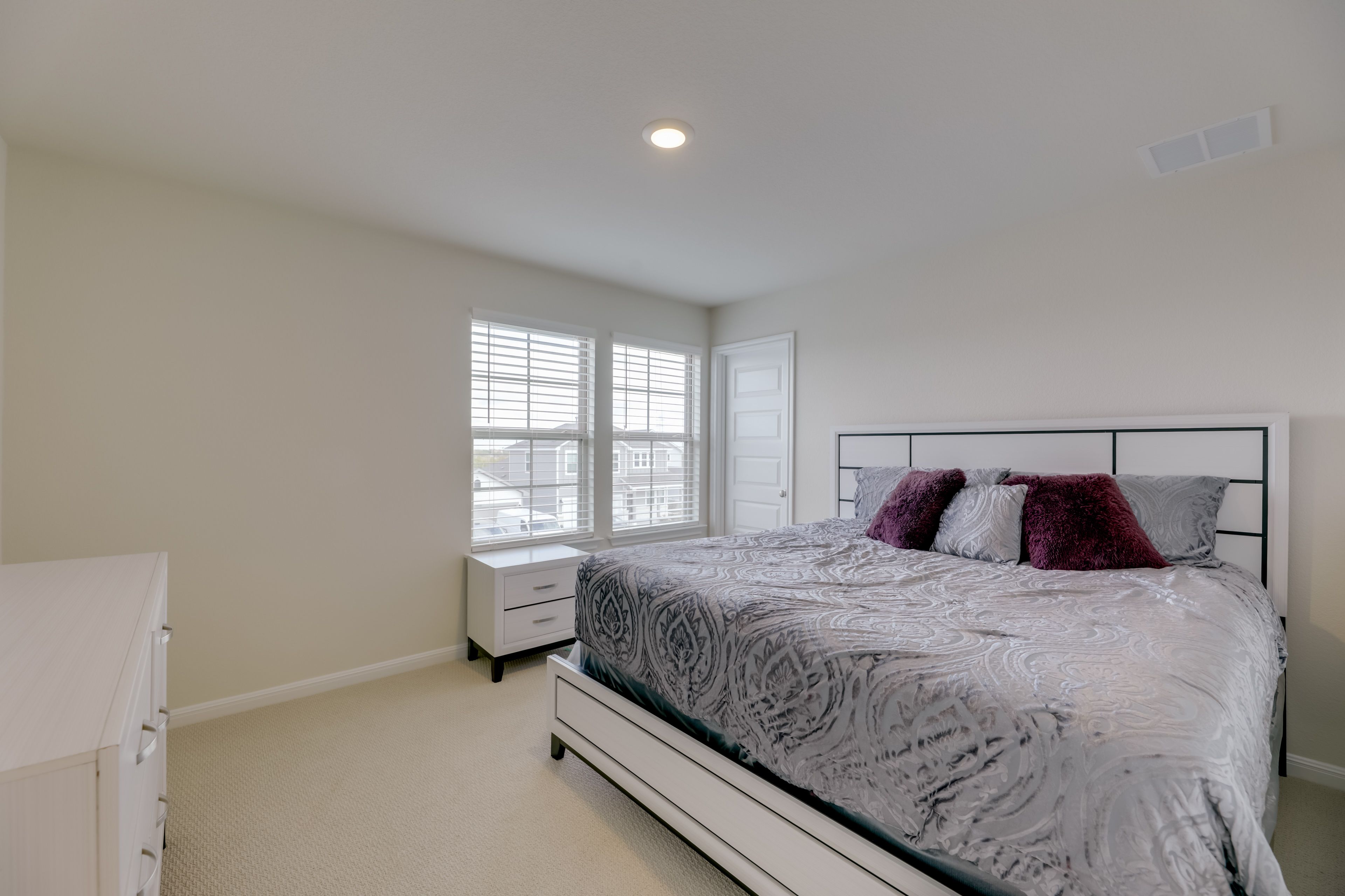 Bedroom 2 | King Bed | 2nd Floor