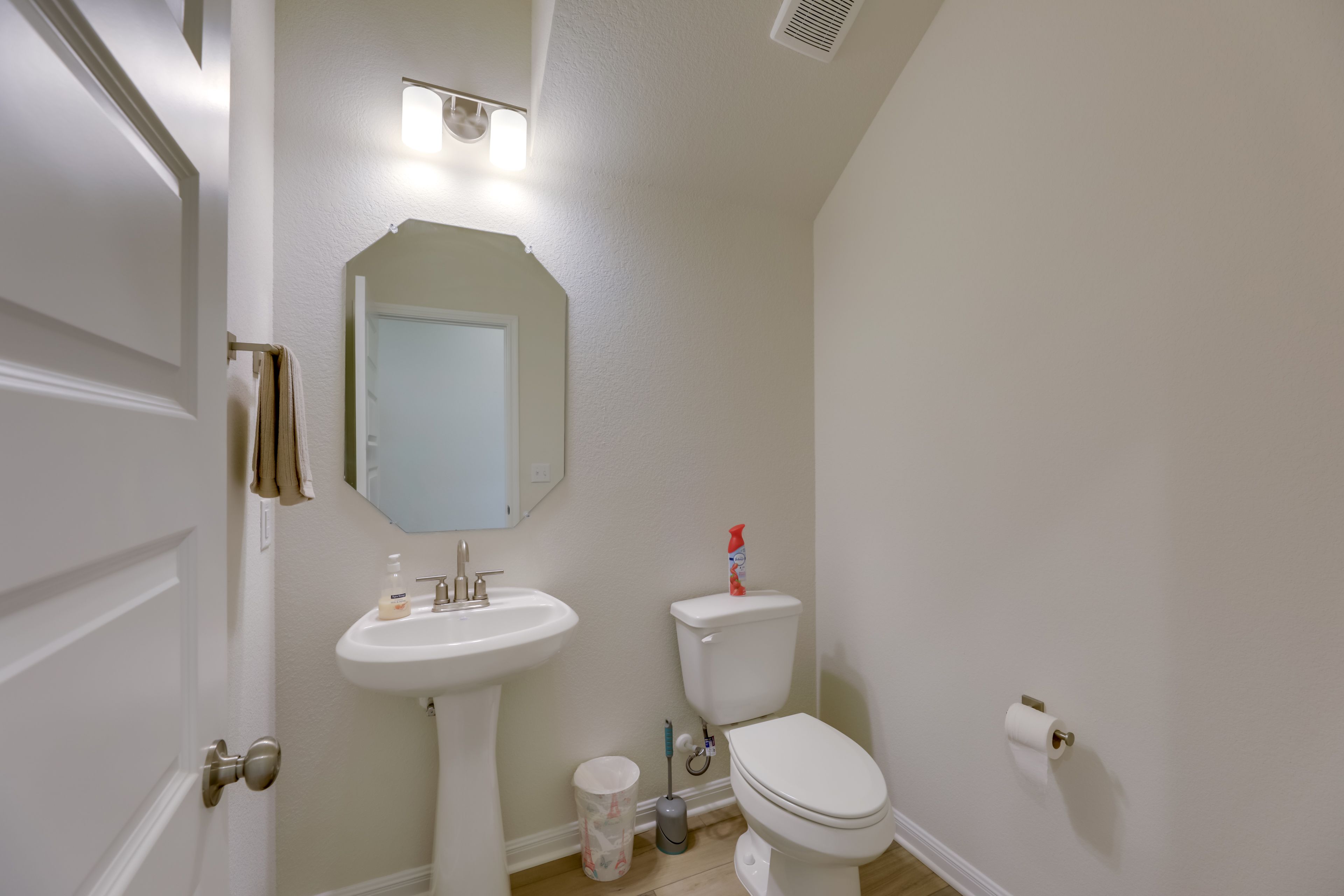 Half Bathroom | 1st Floor