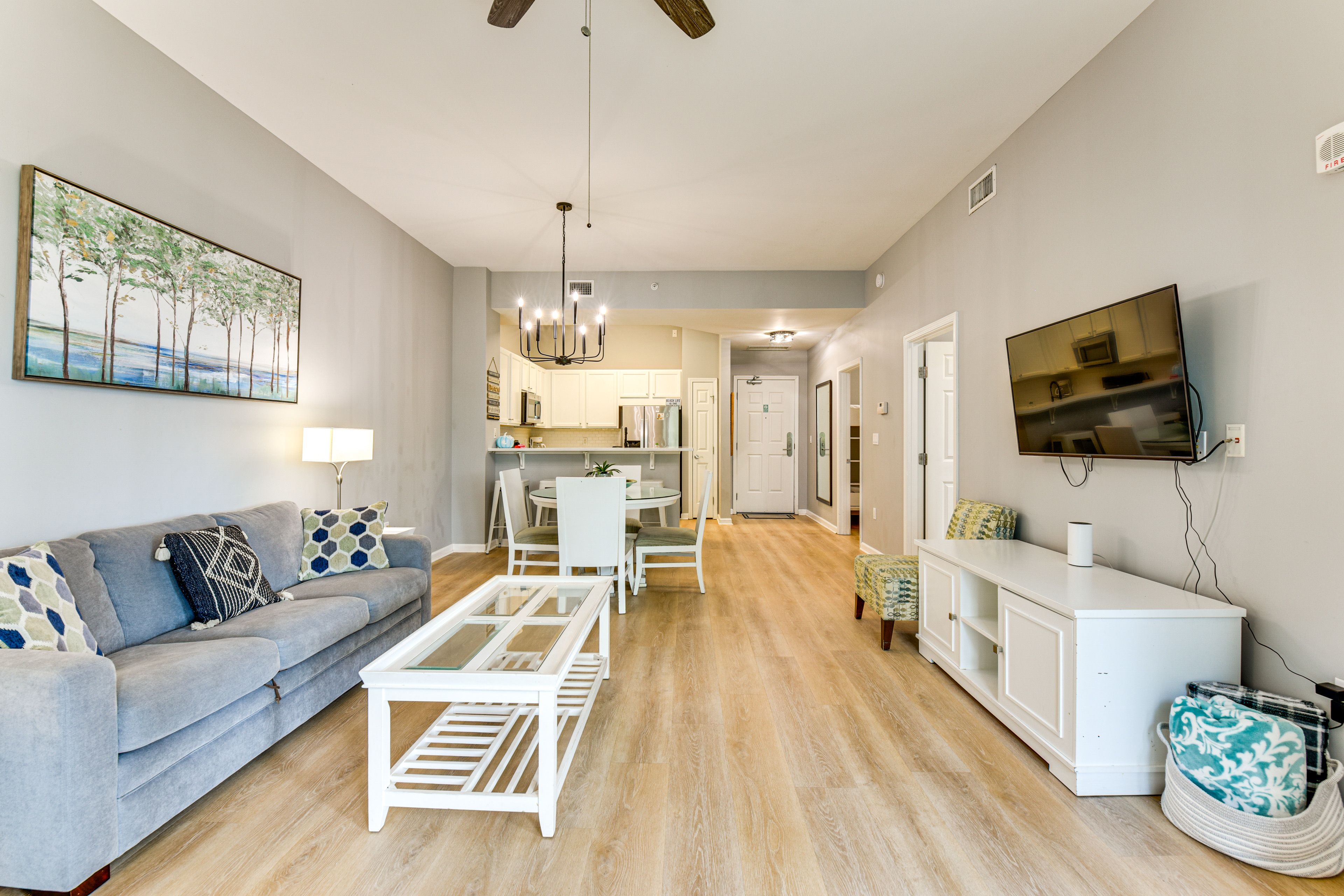 Living Room | Full Sleeper Sofa | Free WiFi