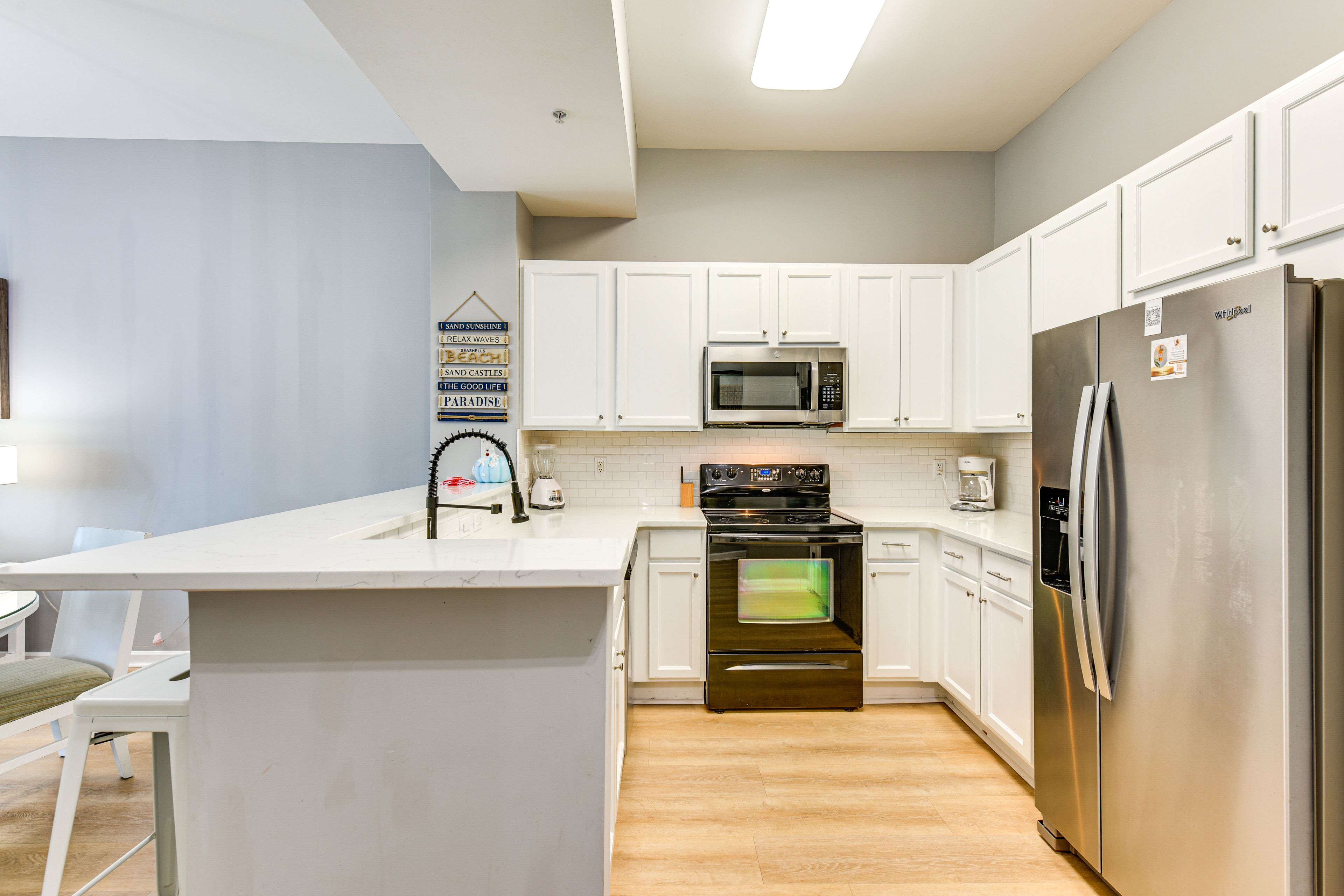 Kitchen | Dishware/Flatware | Drip Coffee Maker