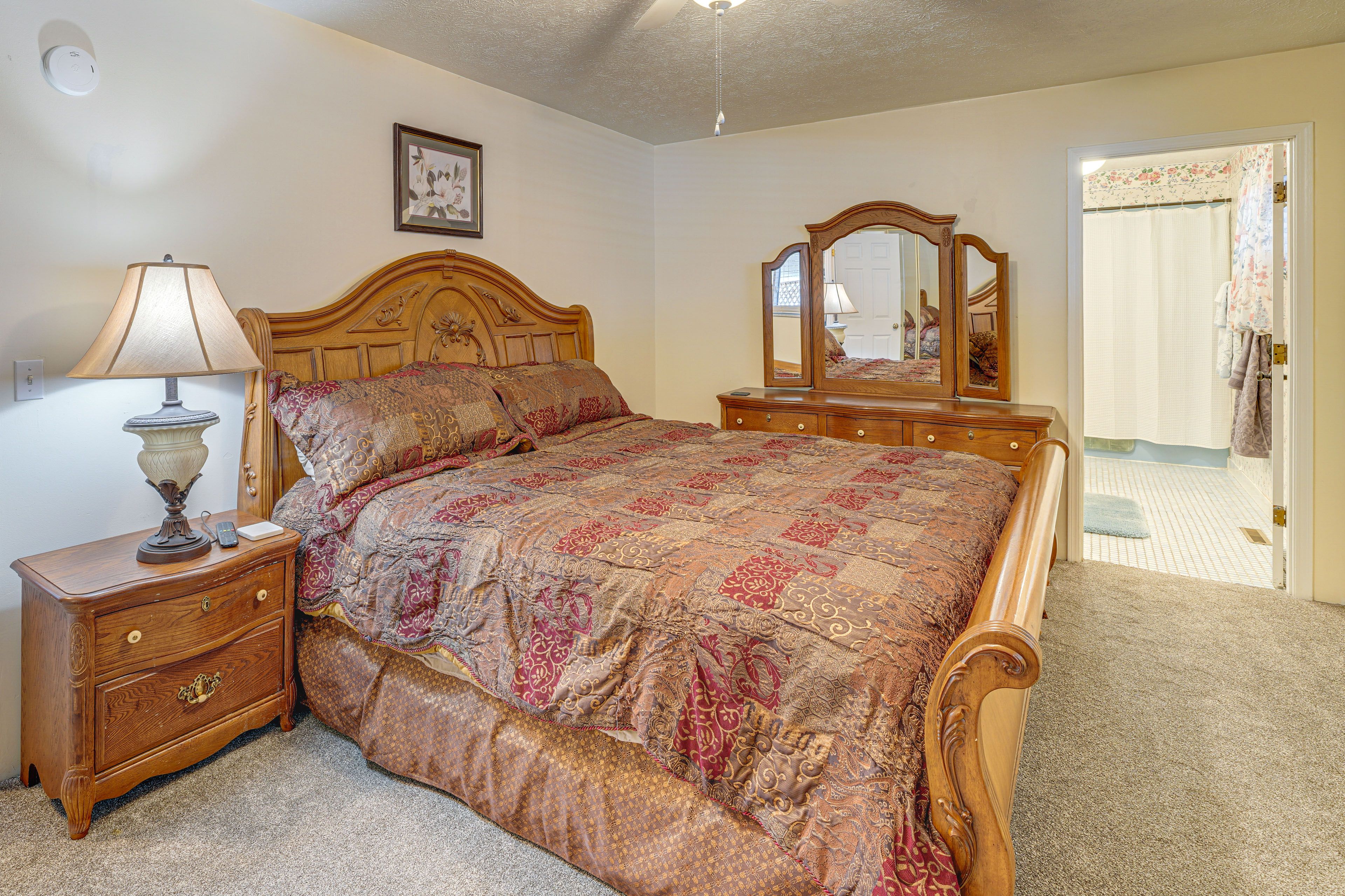 Bedroom 1 | King Bed