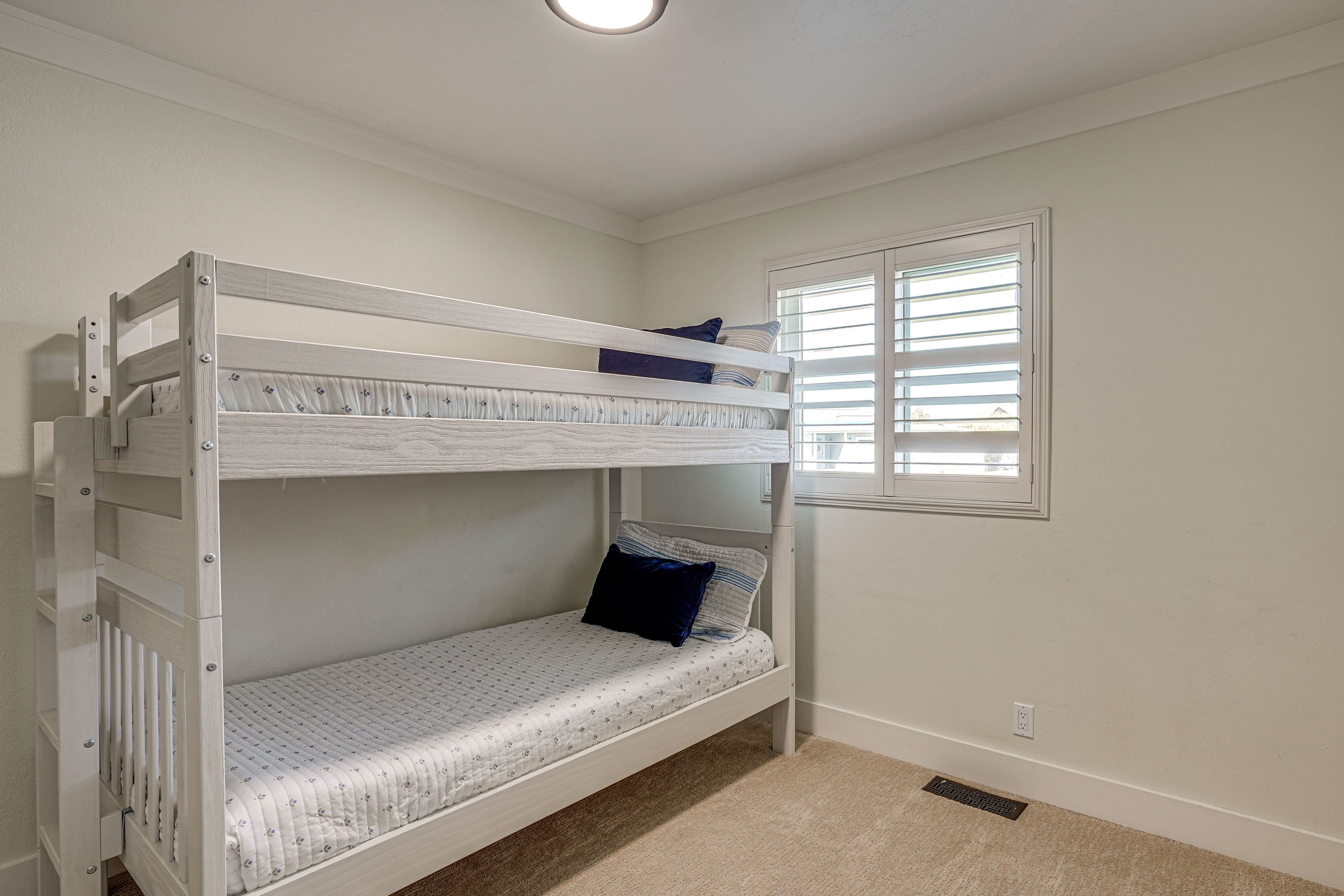 Bedroom 3 | Twin Bunk Bed | Twin Sleeper Sofa