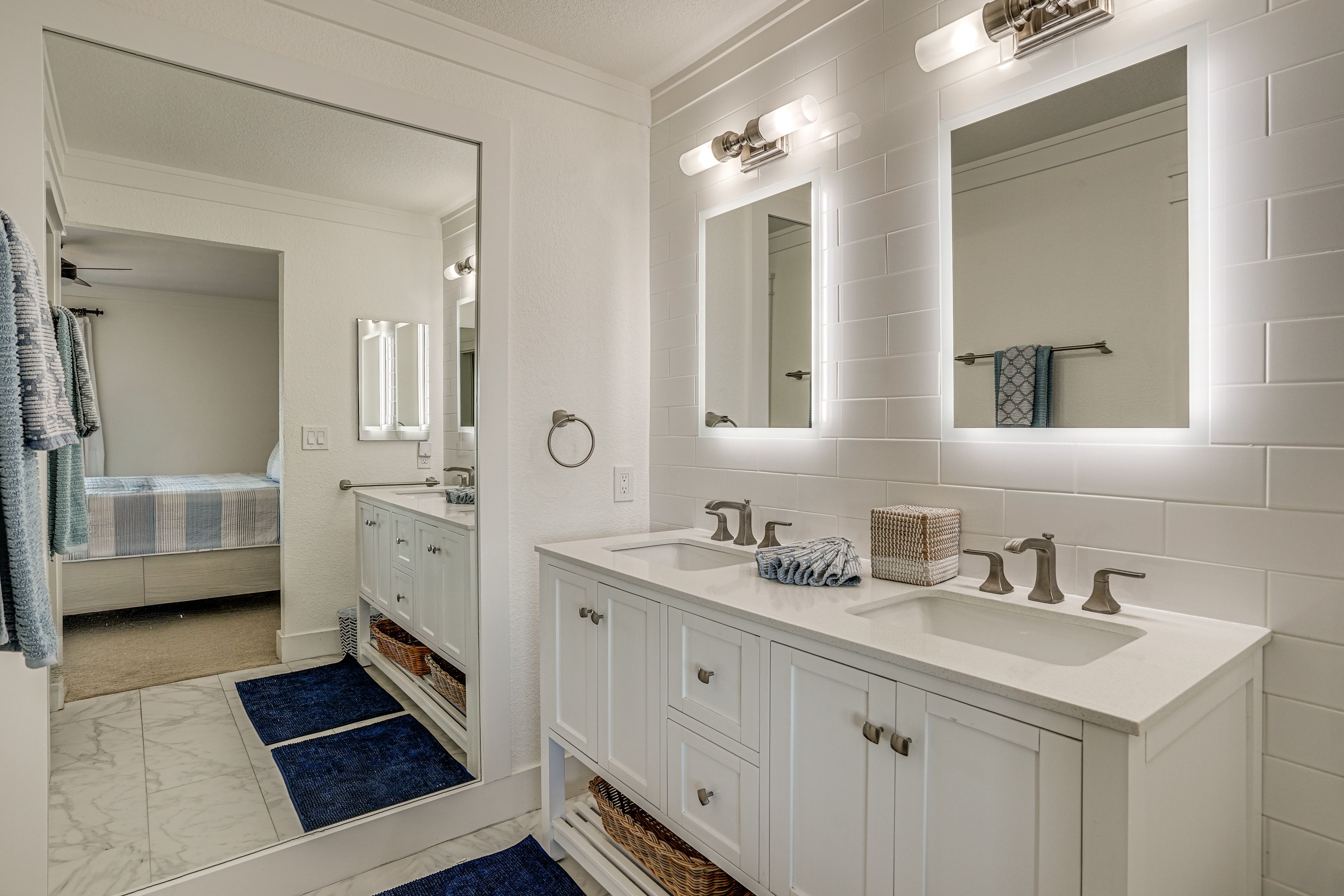 En-Suite Bathroom | Towels Provided