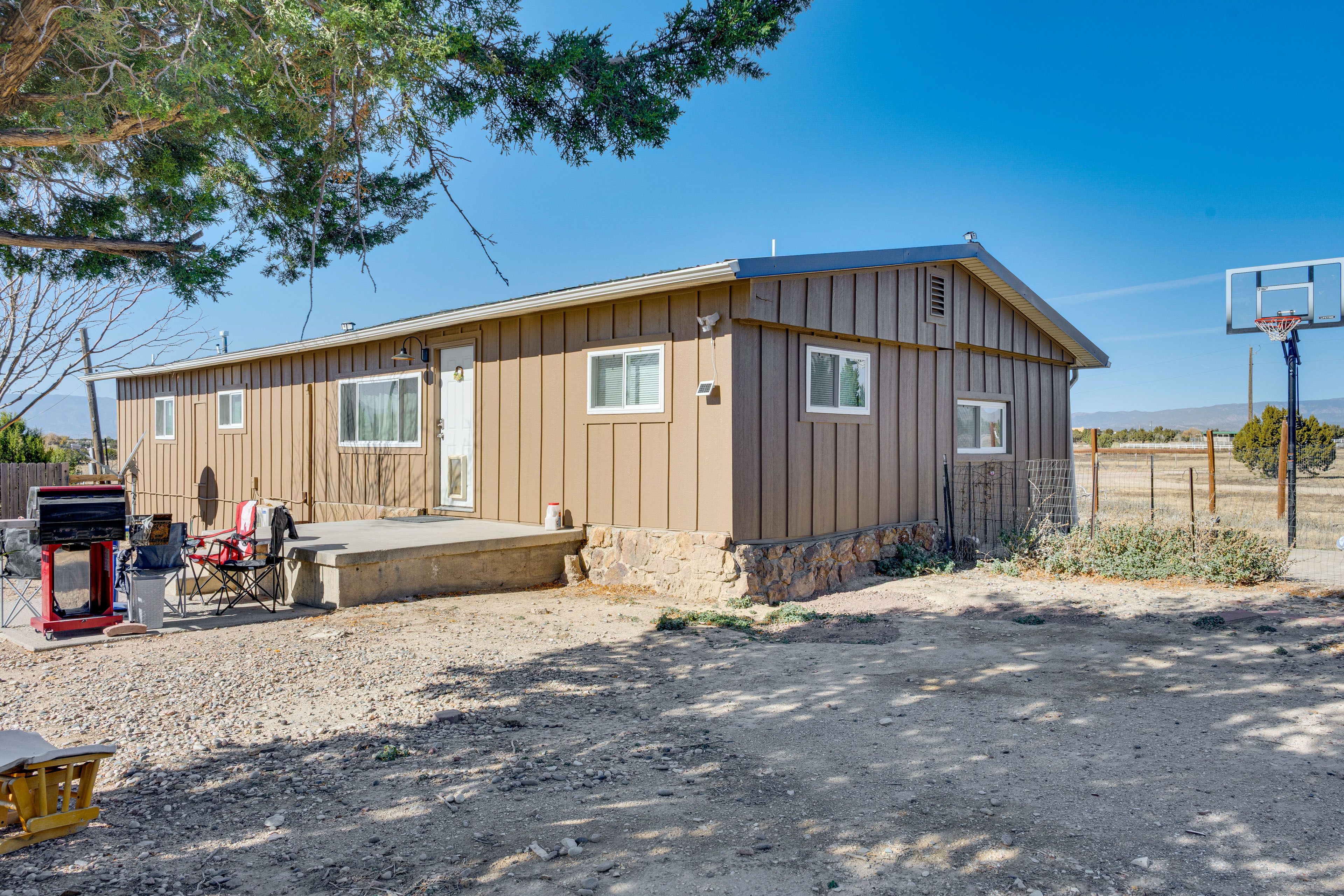 Parking | Gravel Driveway (1 Vehicle)