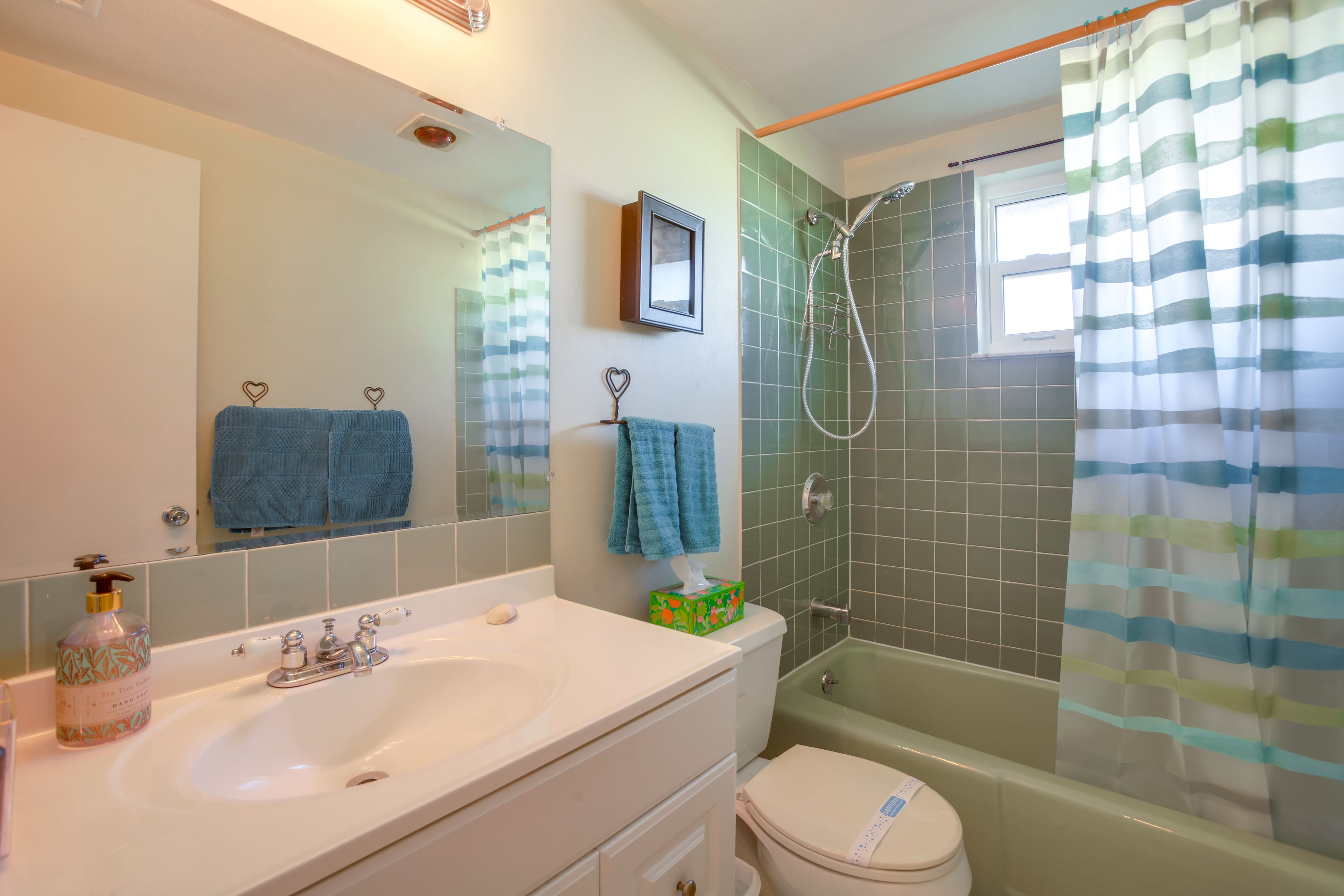 Bathroom | Towels Provided