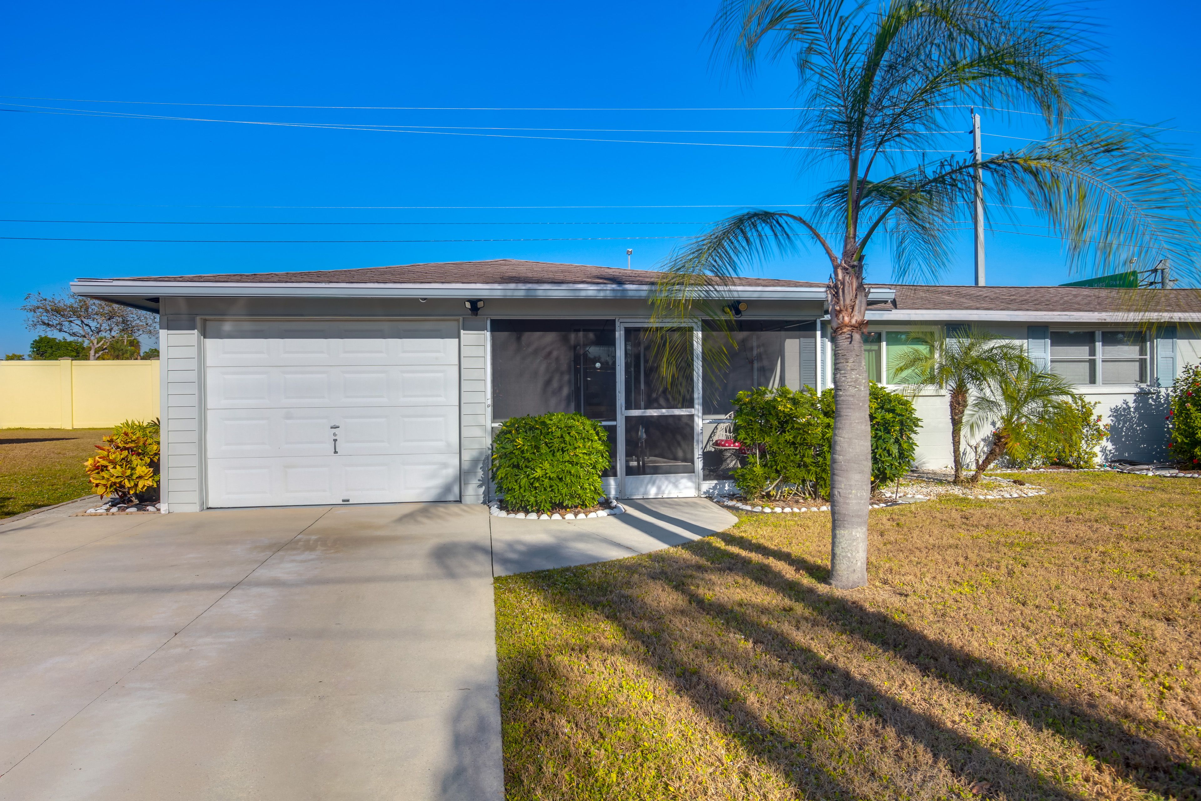 Duplex Exterior | Driveway (2 Vehicles) | No Garage Parking