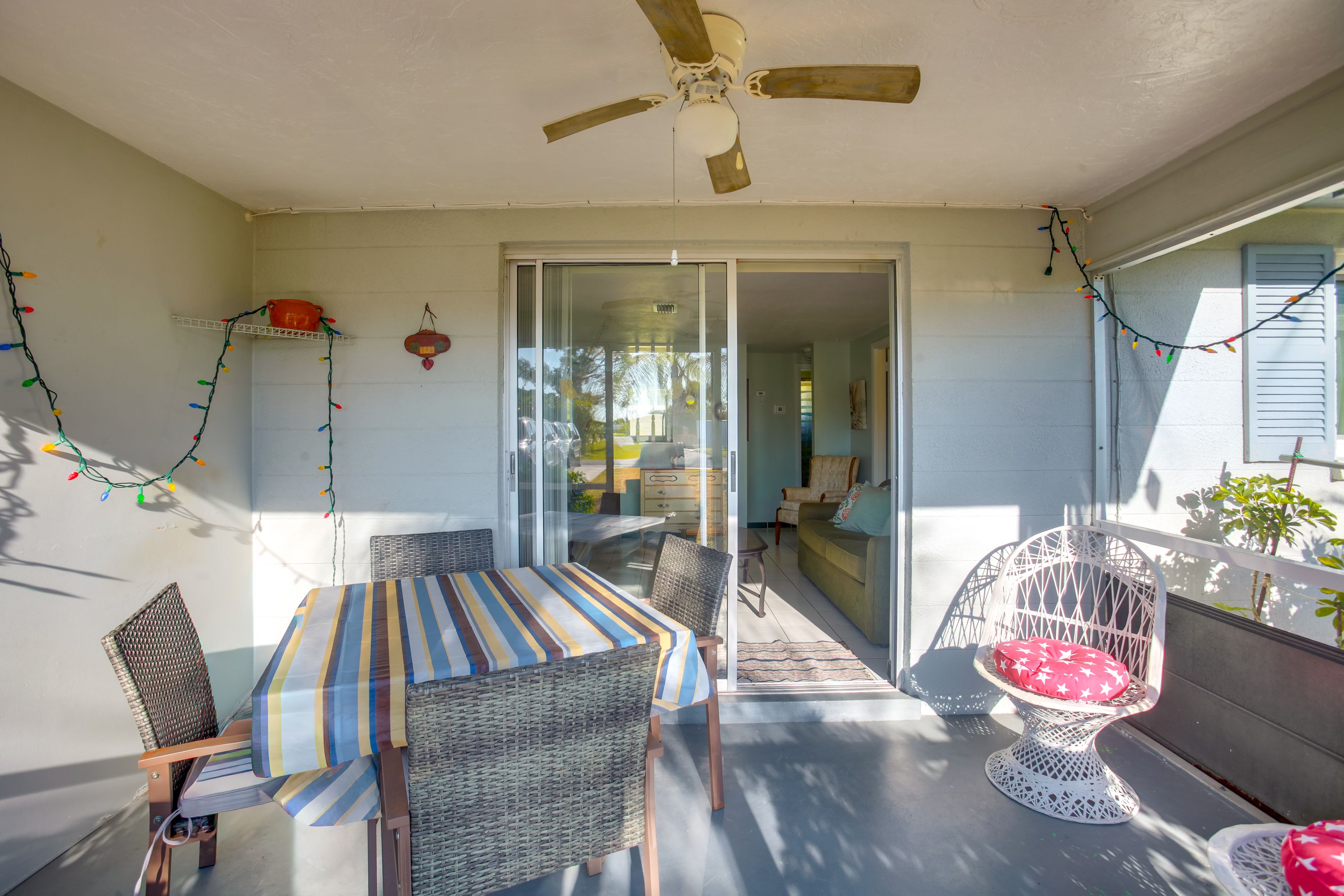 Lanai | Dining Area | Seating