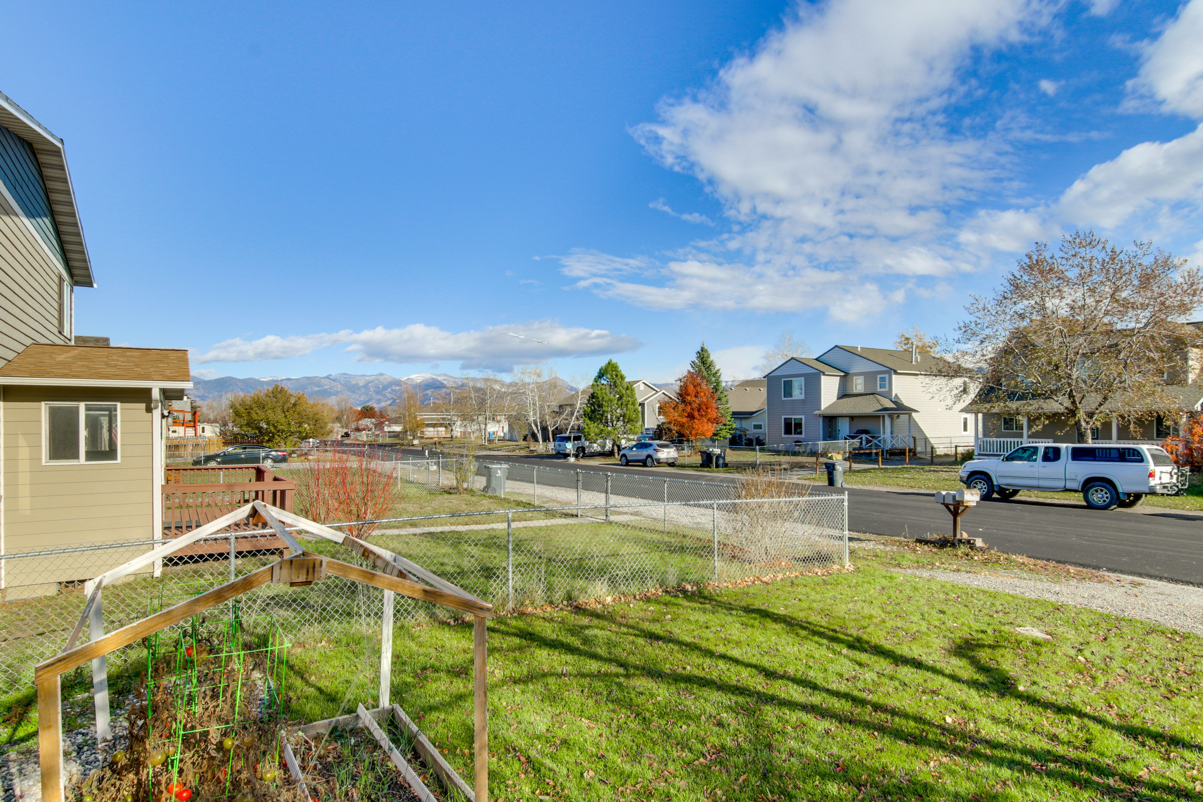 House Exterior | Mountain Views