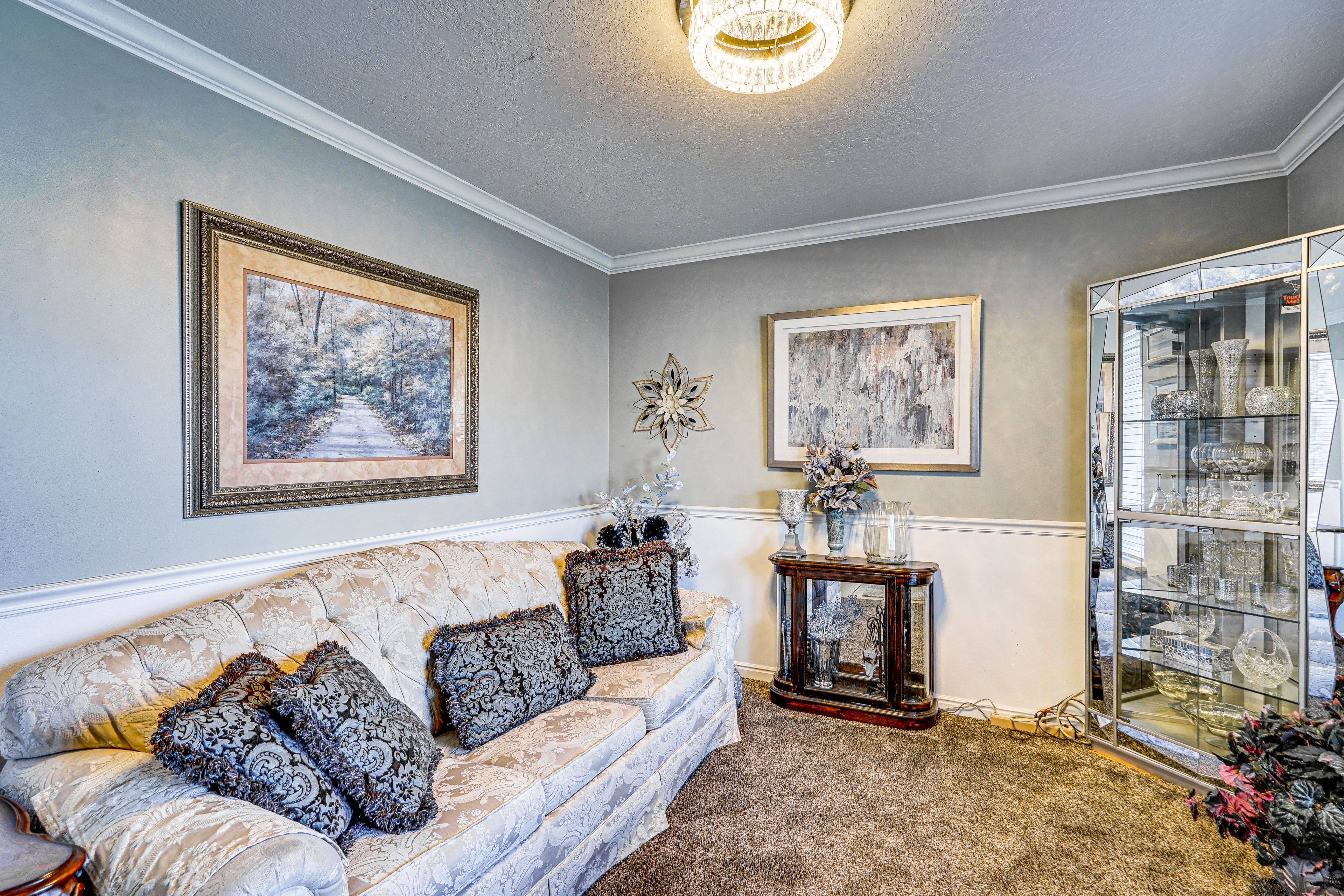 Seating Area | 1st Floor