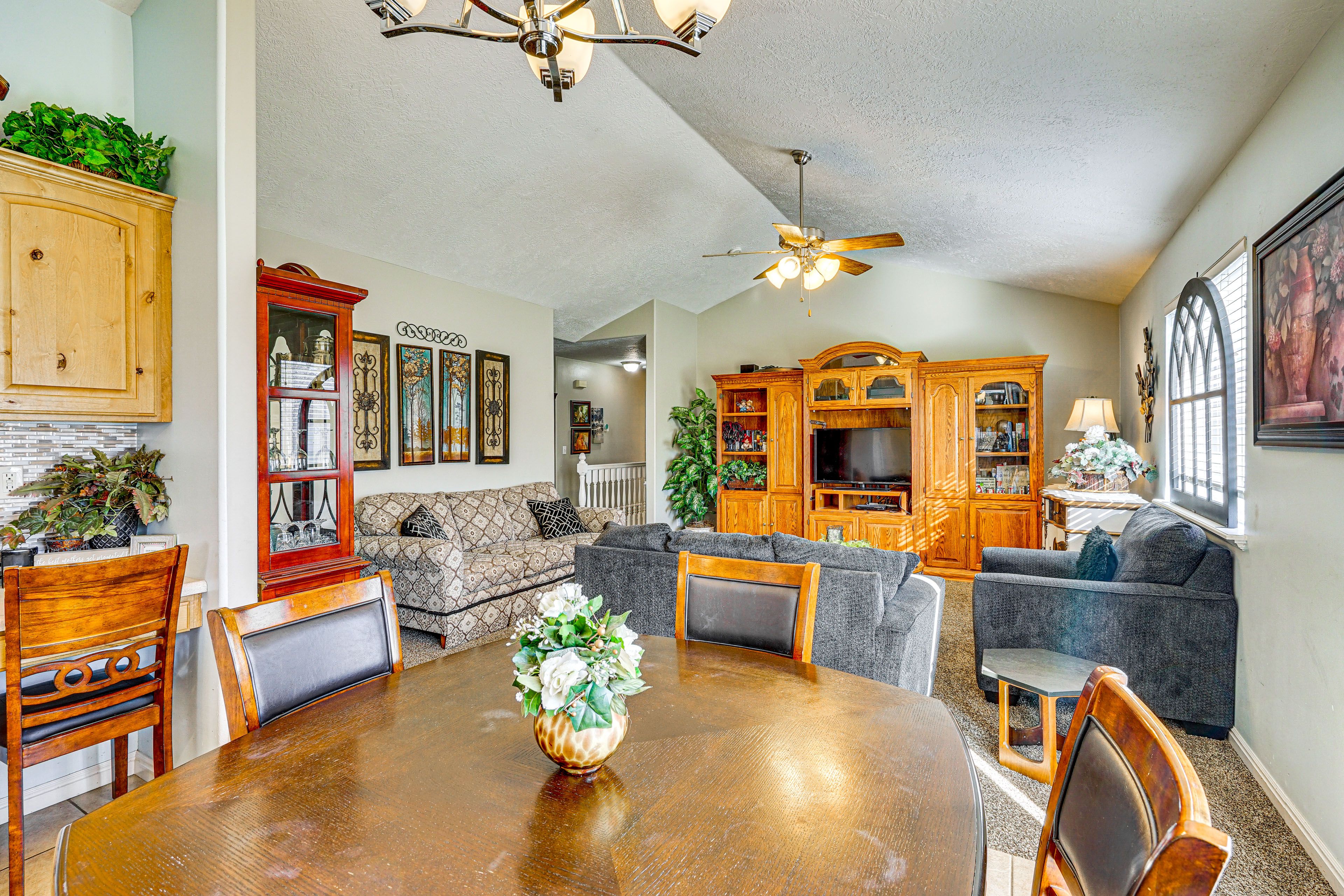 Dining Area | 1st Floor