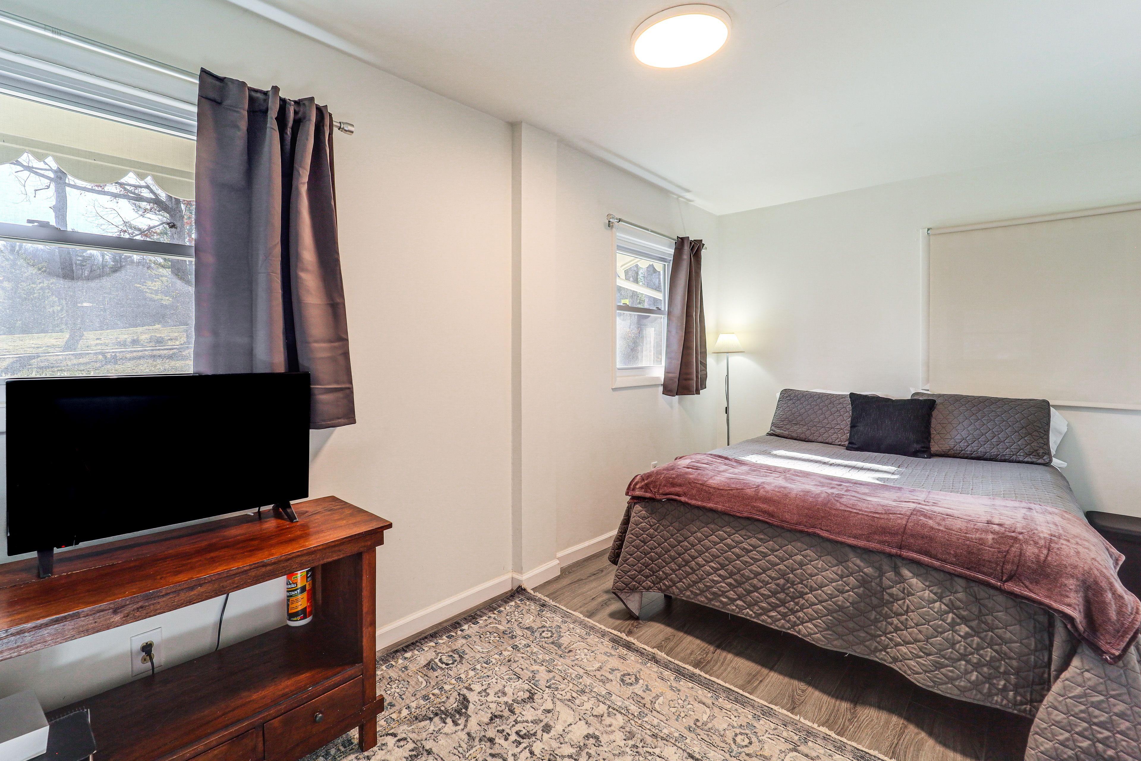 Bedroom 2 | Queen Bed | Smart TV w/ Cable