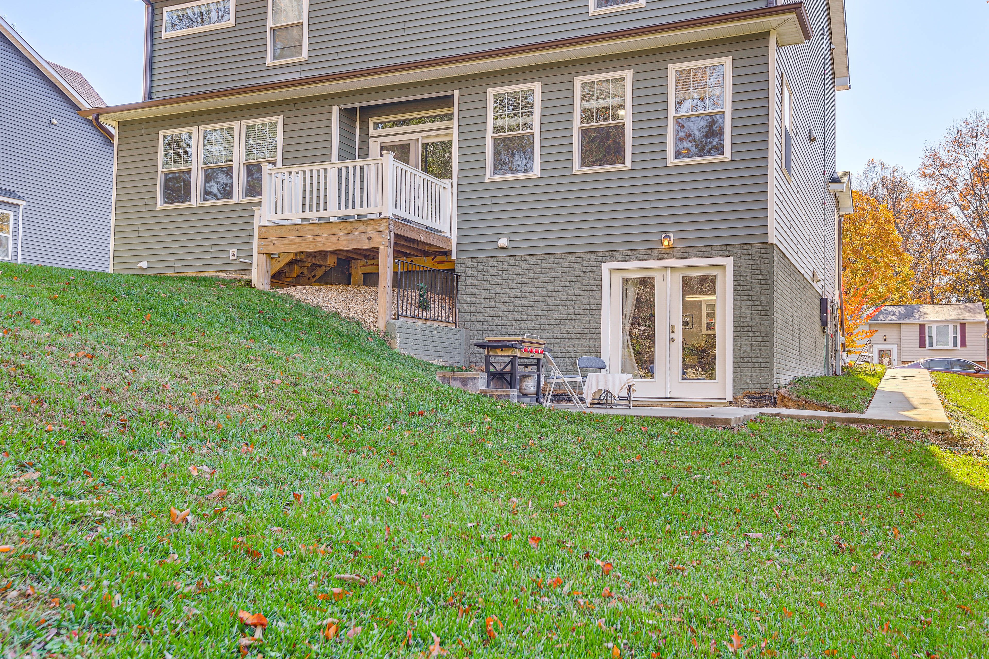 Property Exterior | Single-Level Basement Apartment