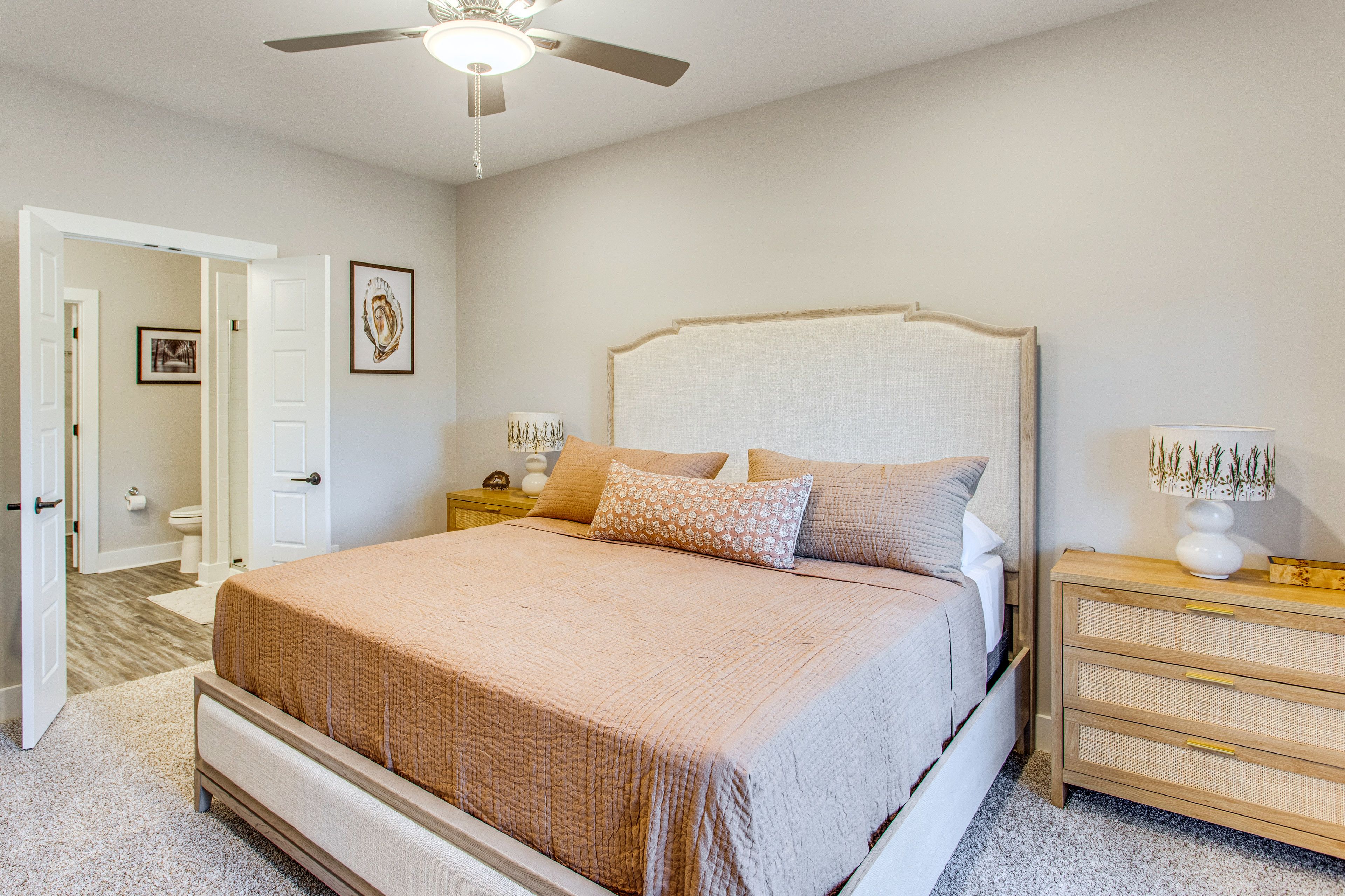 Bedroom 1 | King Bed