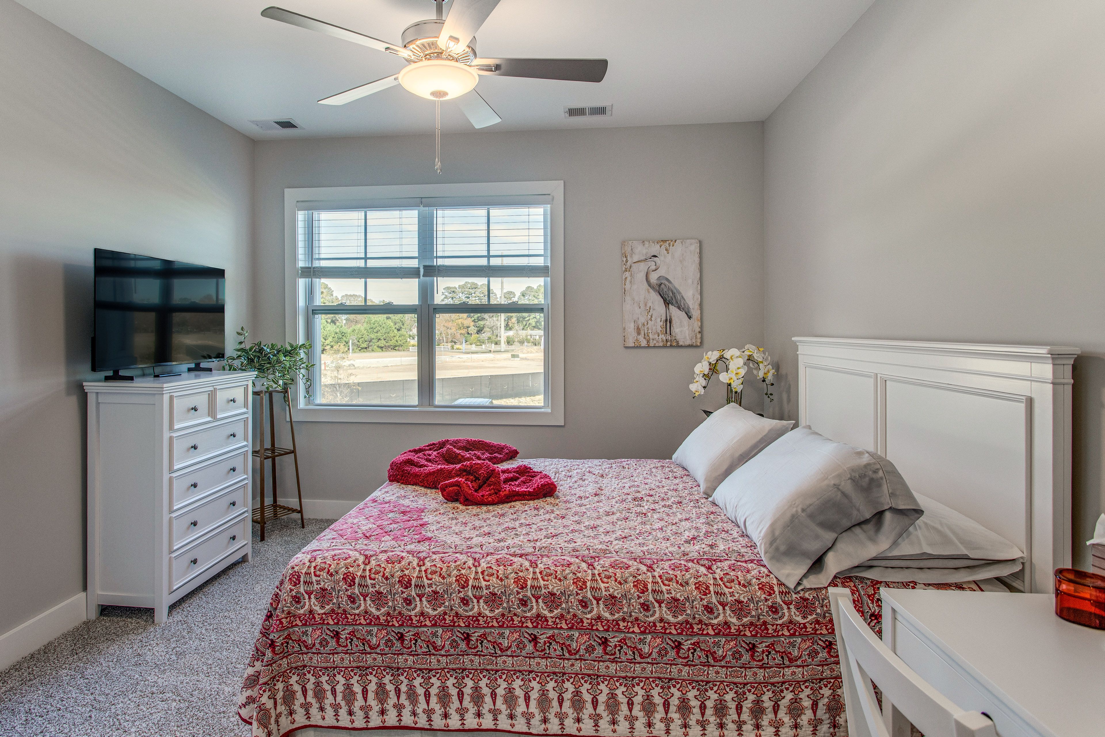 Bedroom 2 | Queen Bed