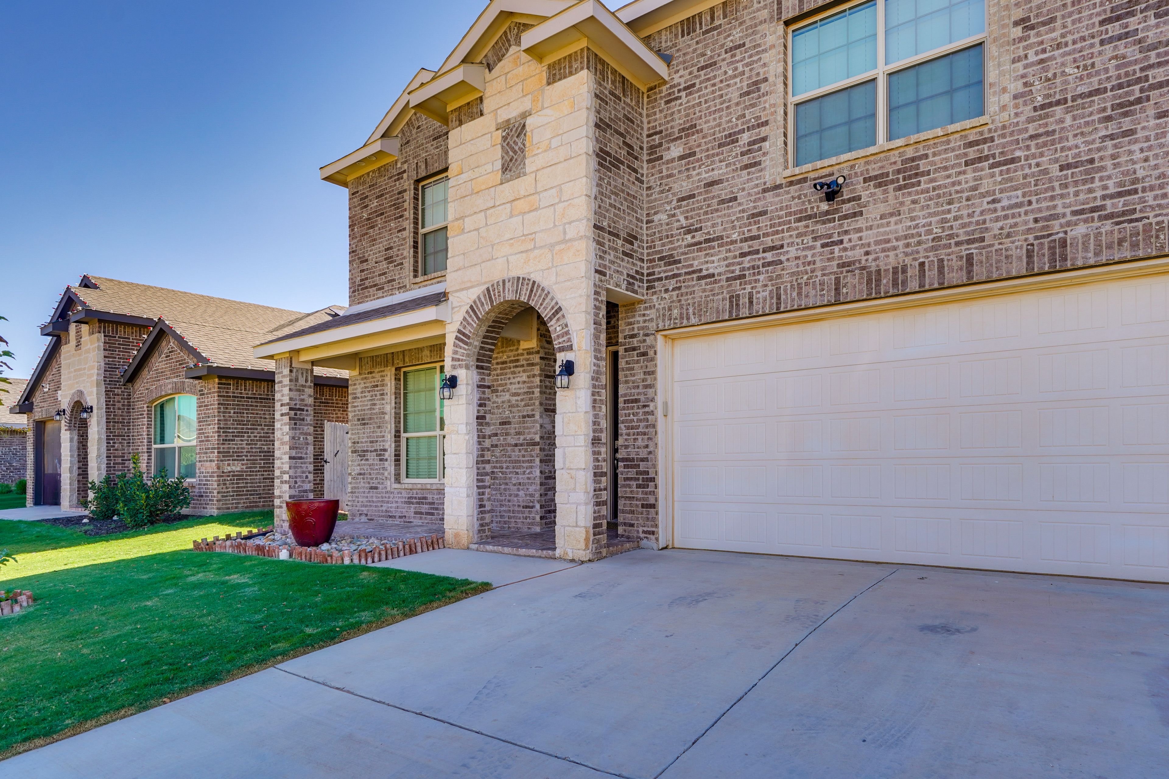 Parking | Garage (1 Vehicle) | Driveway (2 Vehicles)