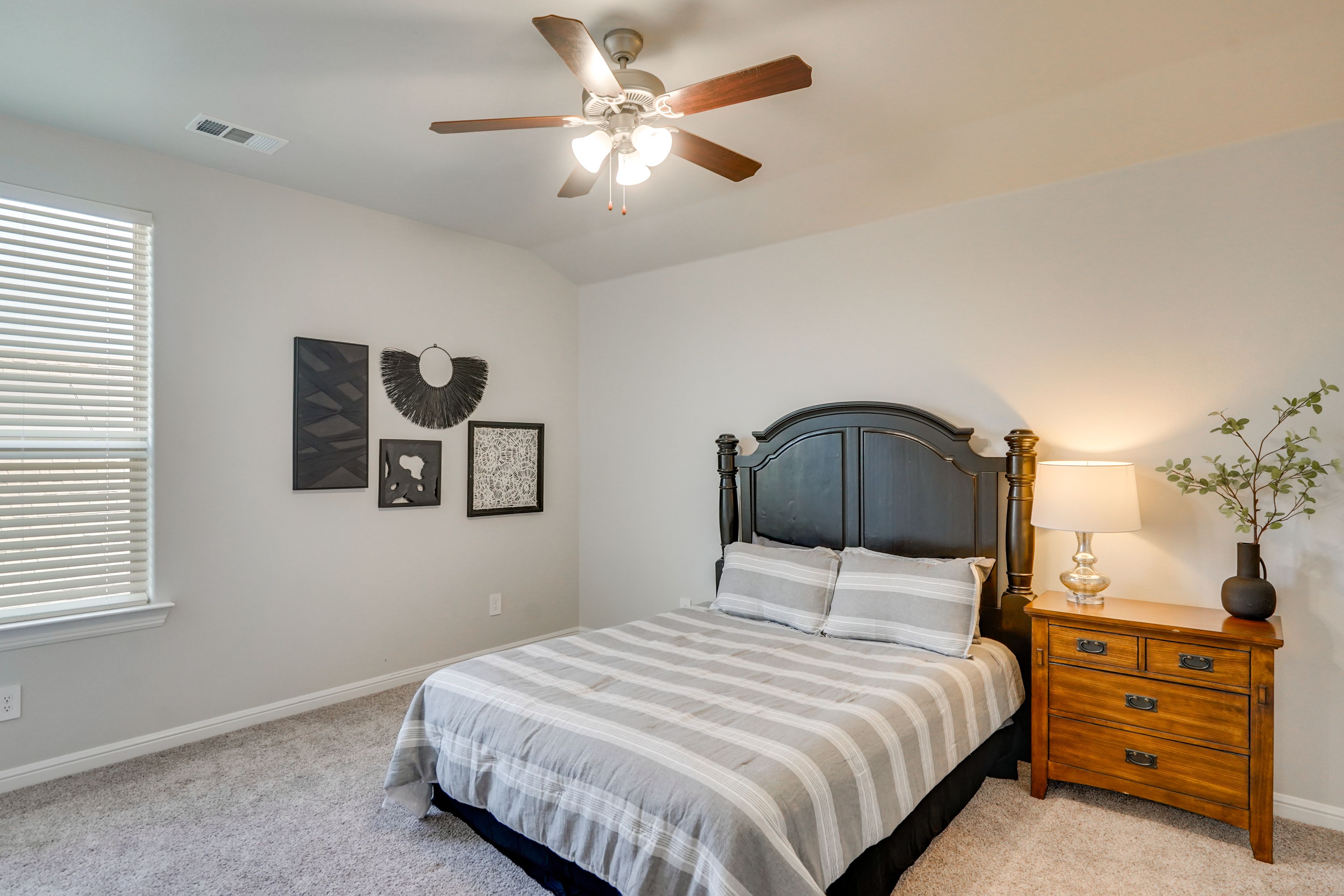 Bedroom 3 | Queen Bed | 2nd Floor