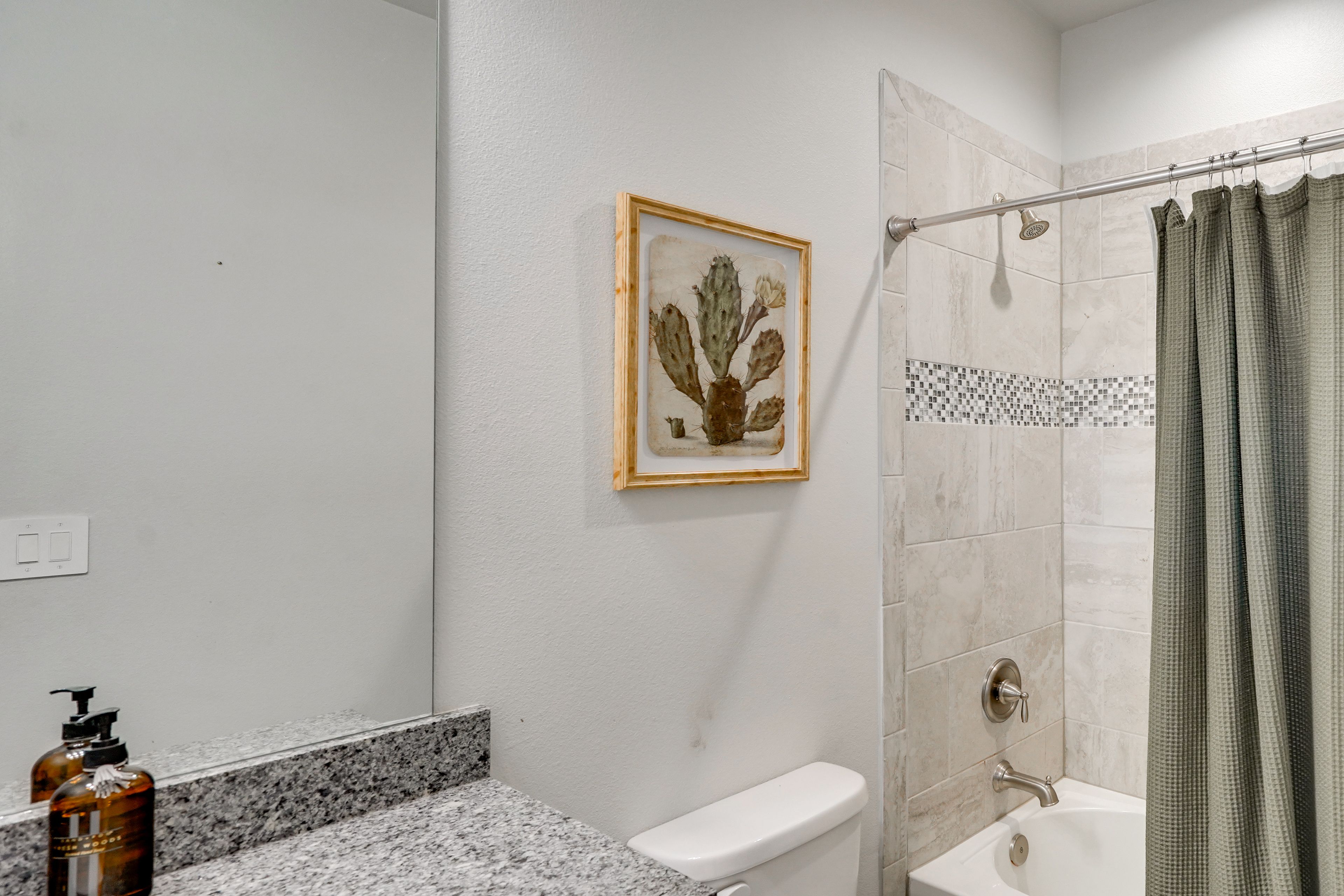 En-Suite Bathroom | 2nd Floor