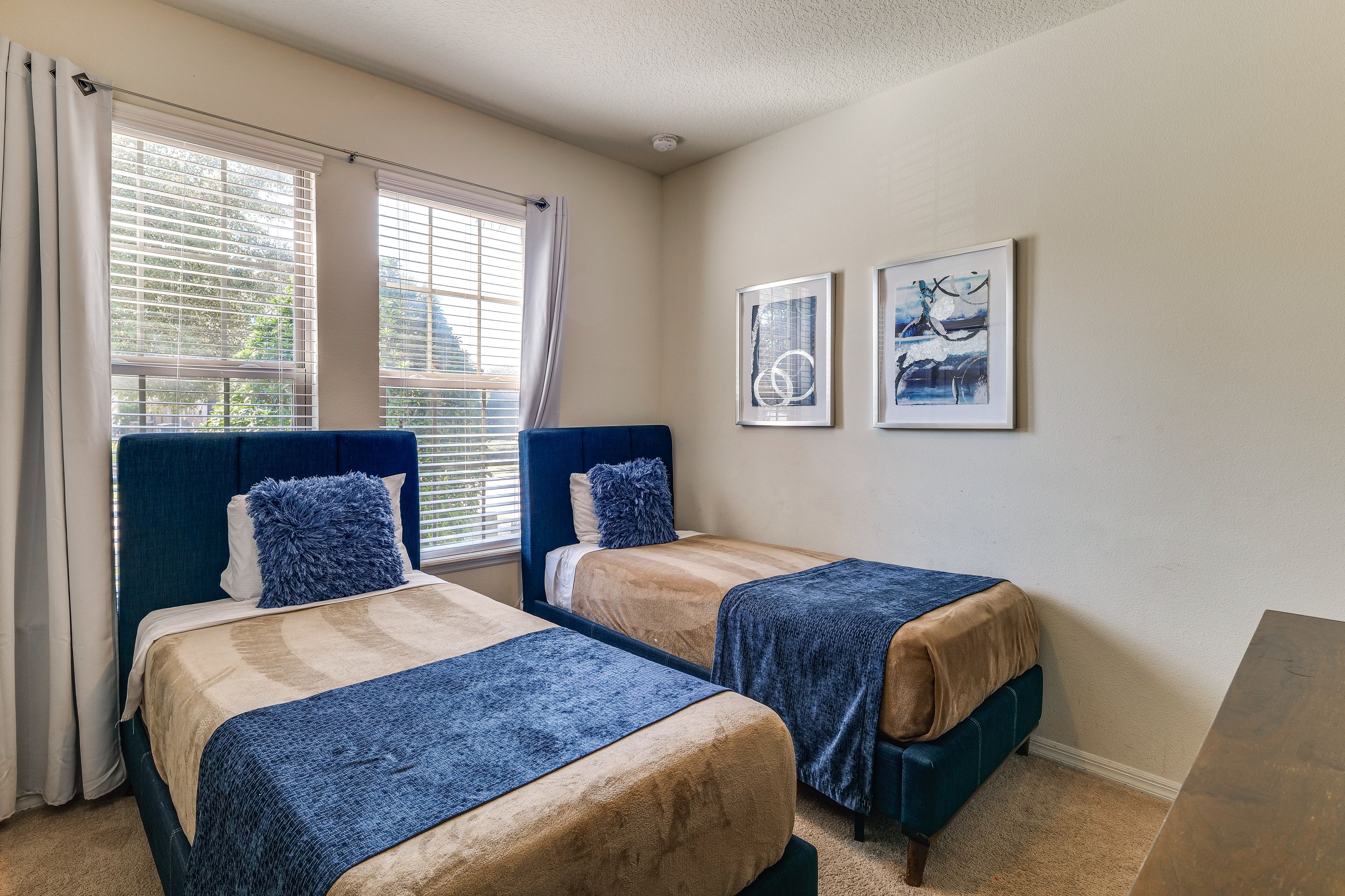 Bedroom 1 | 2 Twin Beds | 1st Floor