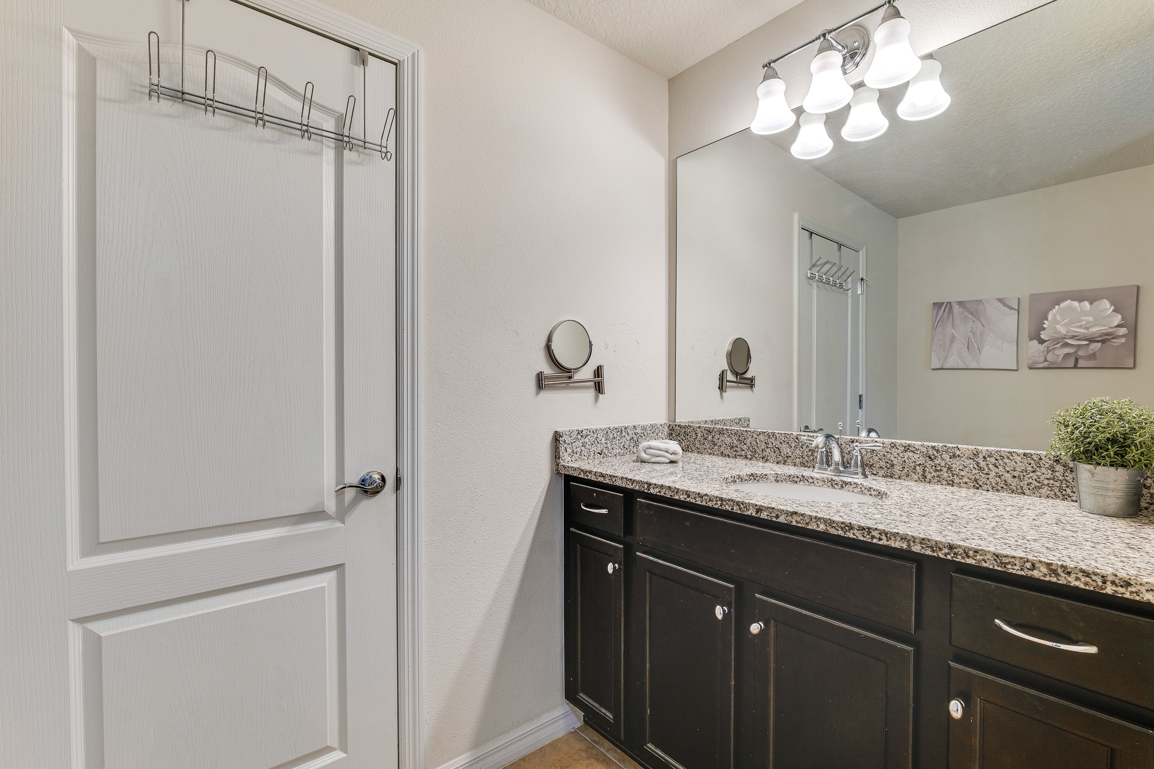 Jack-and-Jill Bathroom | 2nd Floor