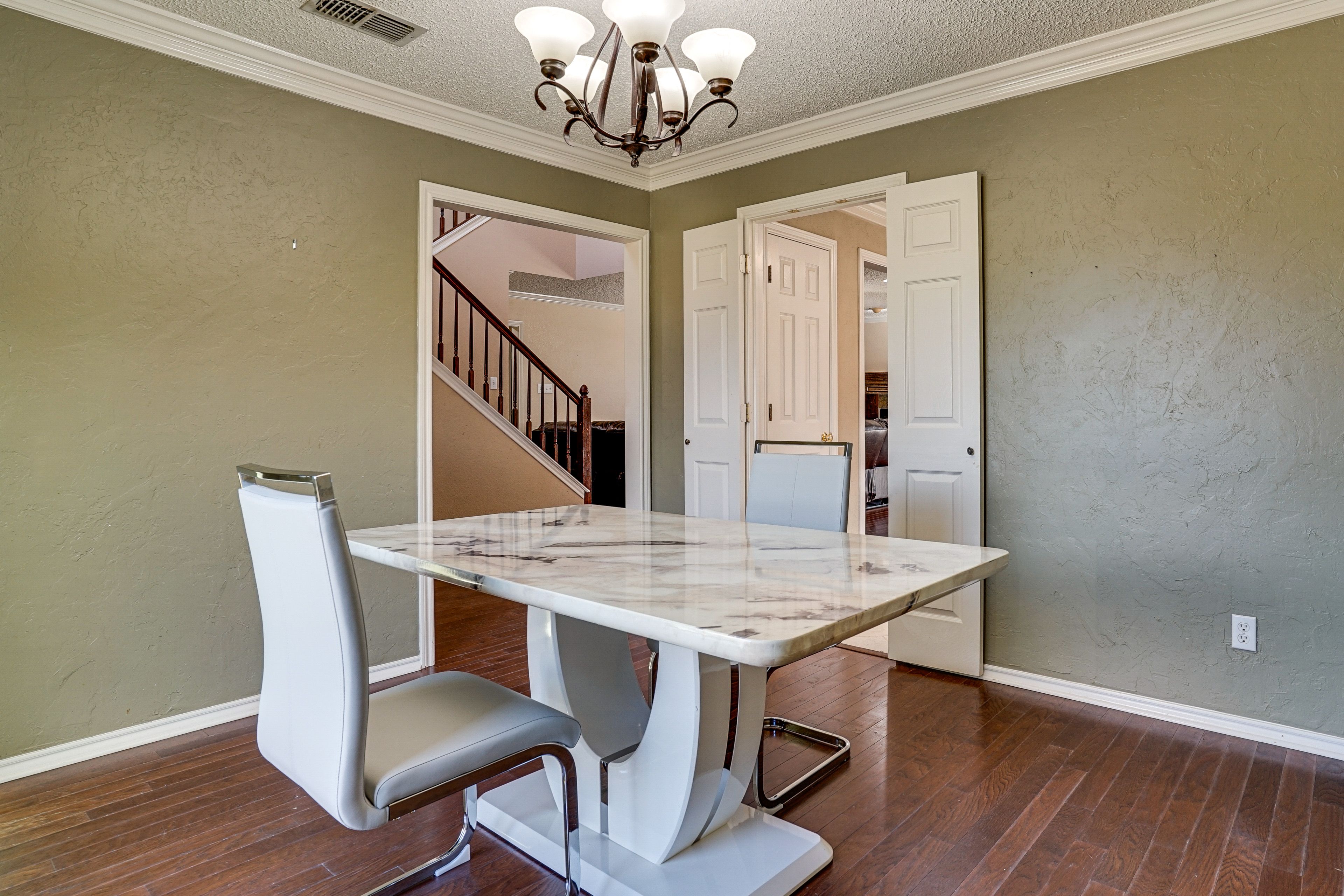 Dining Room | 1st Floor | Dishware/Flatware