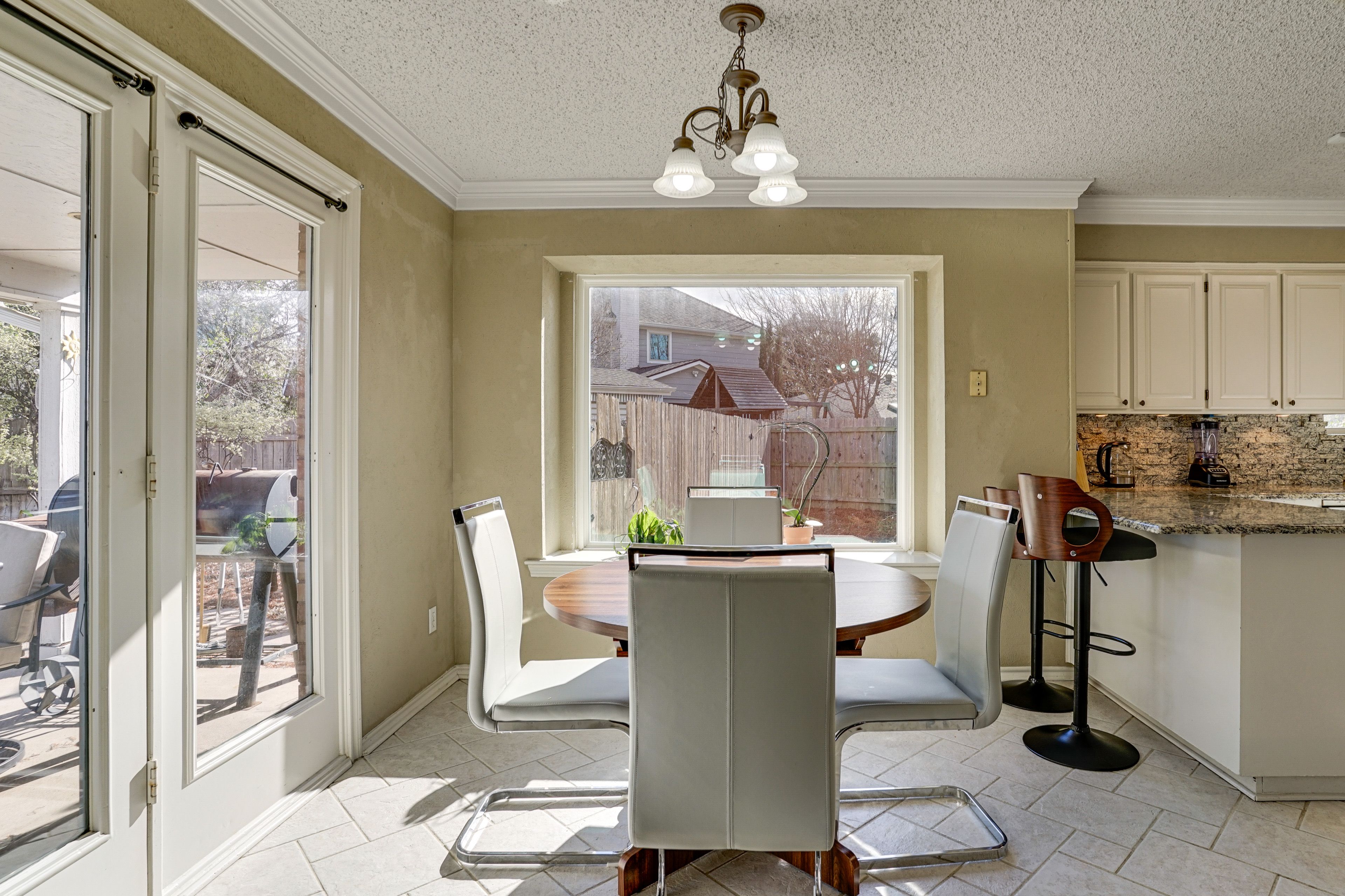 Breakfast Nook | 1st Floor