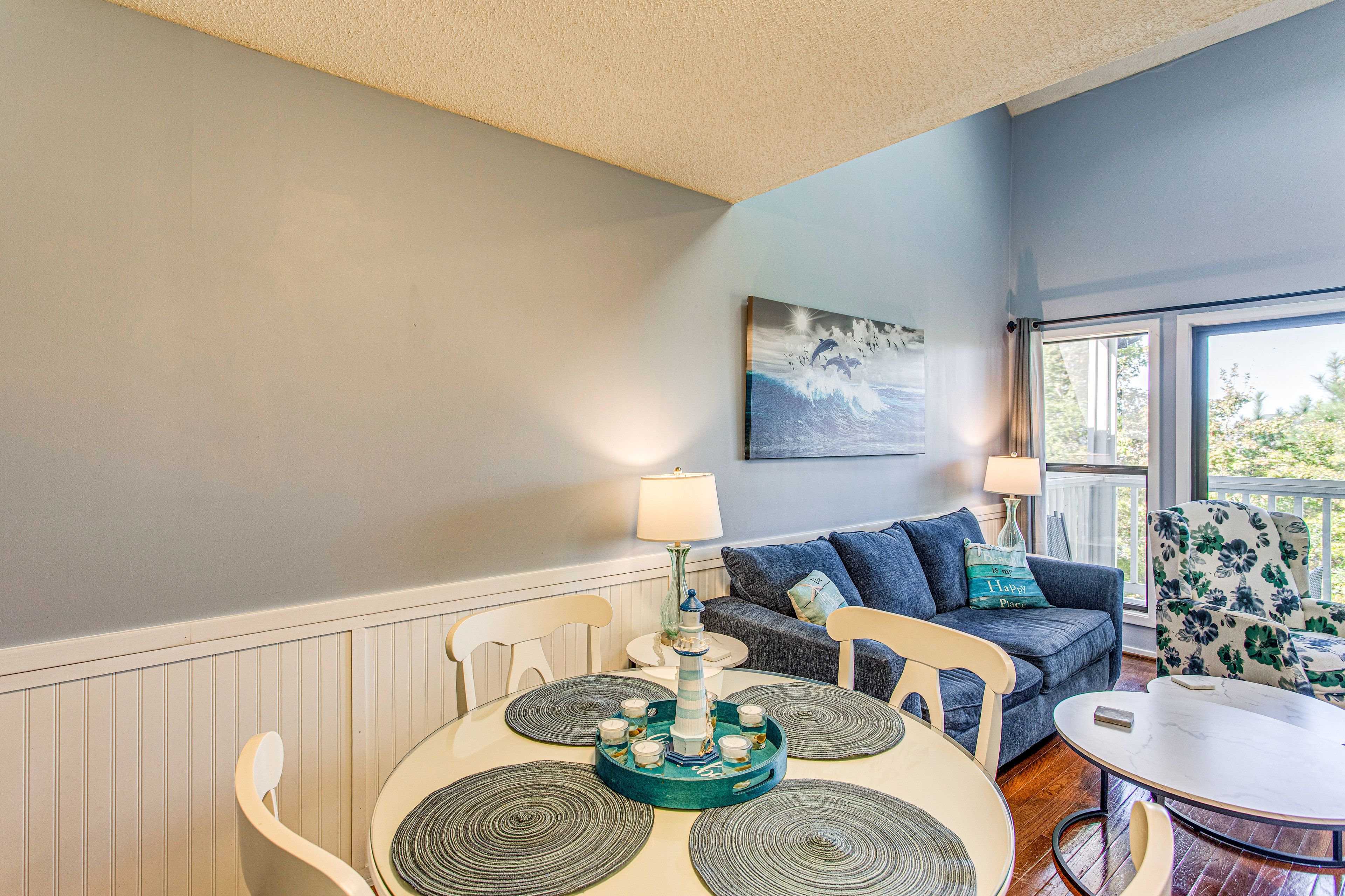 Dining Area | 1st Floor