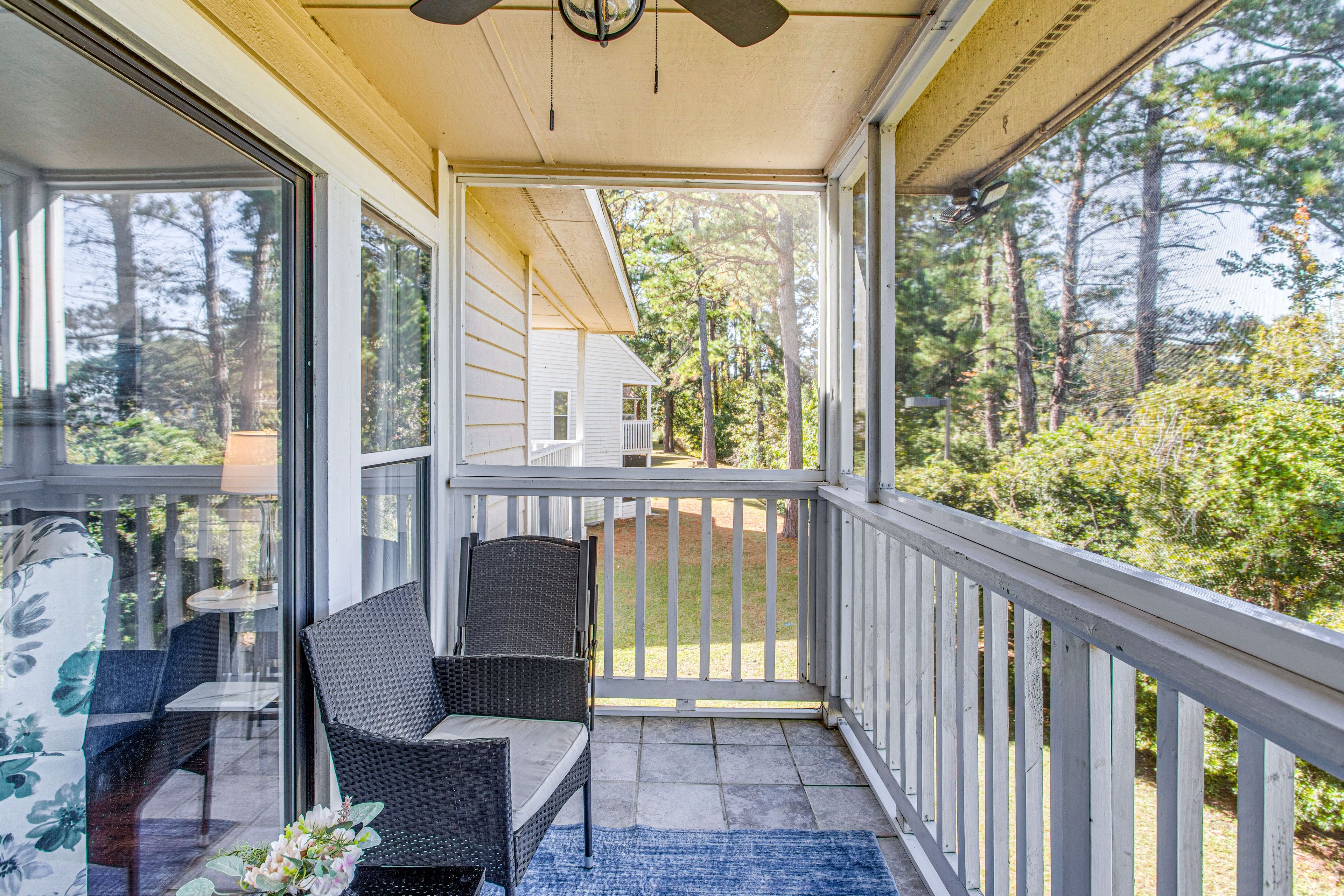 Screened Balcony w/ Seating