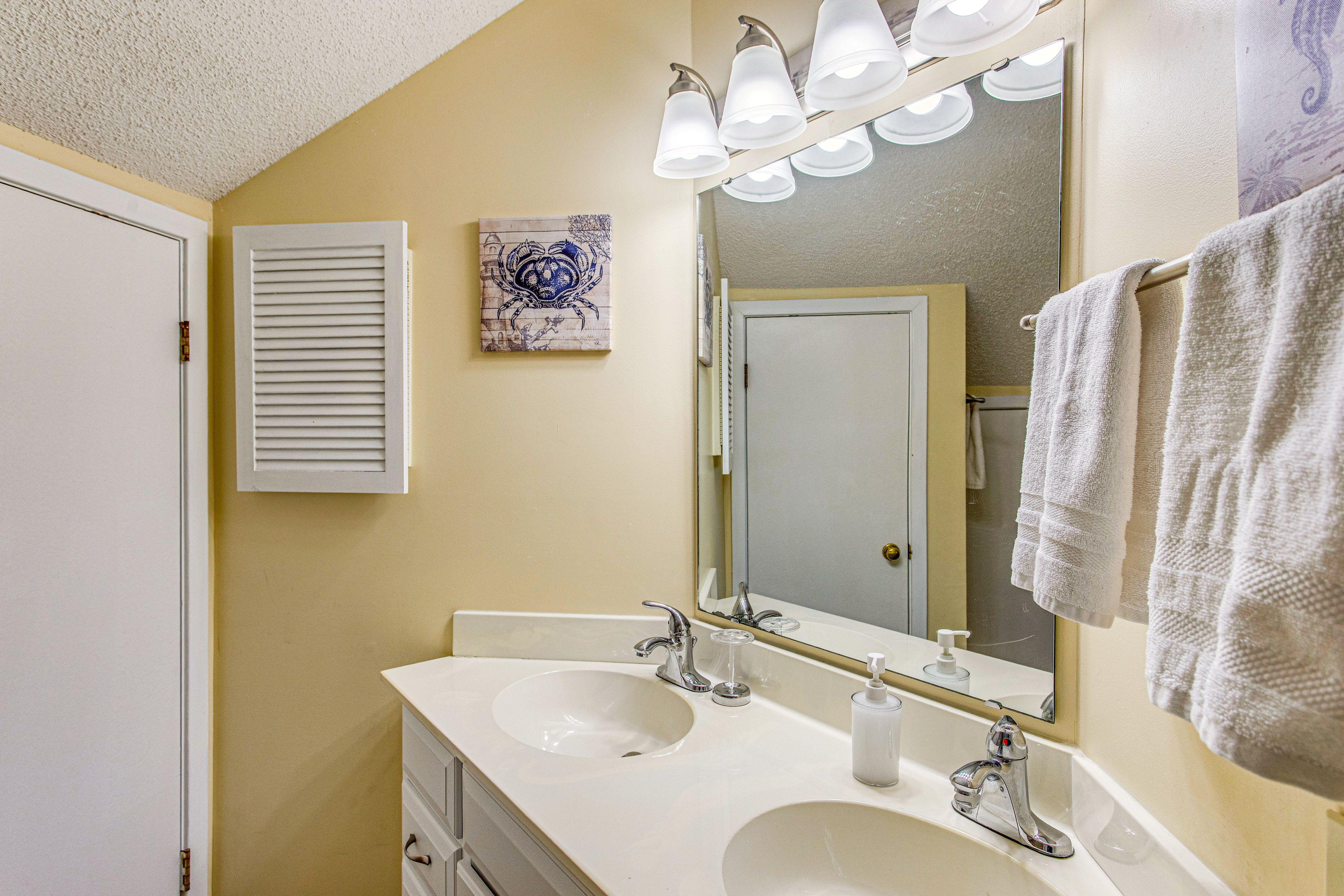 Full Bathroom | Loft