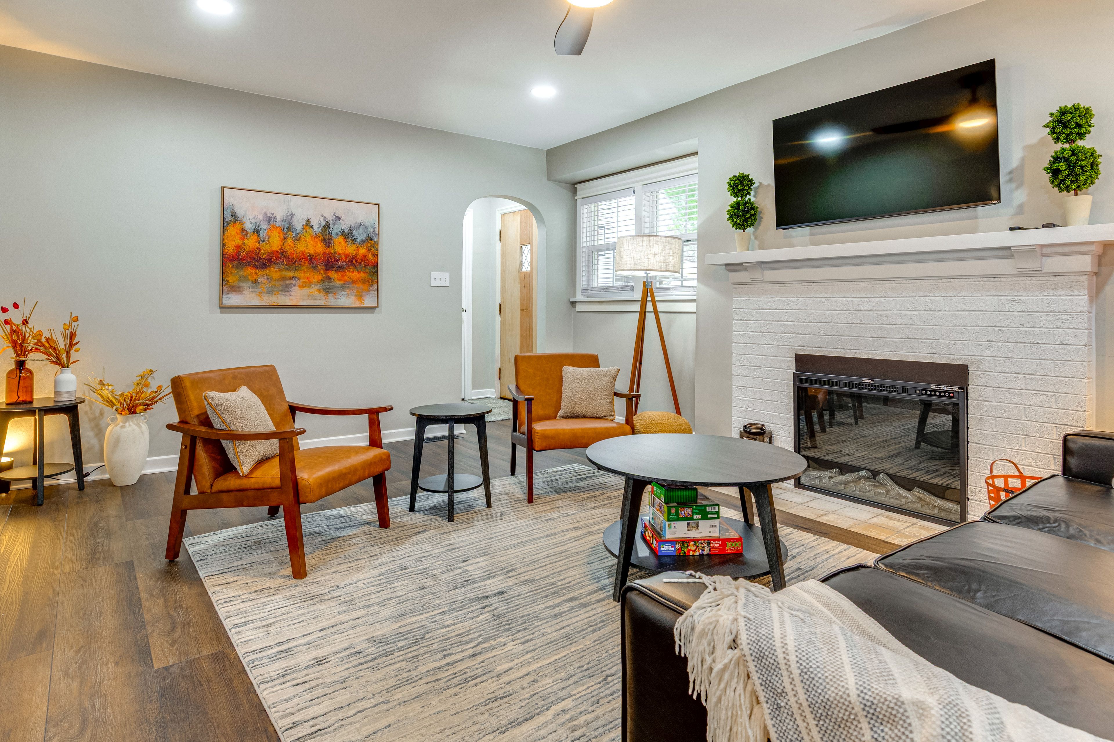 Living Room | 1st Floor | Flat-Screen TV | Fireplace | Board Games | Books