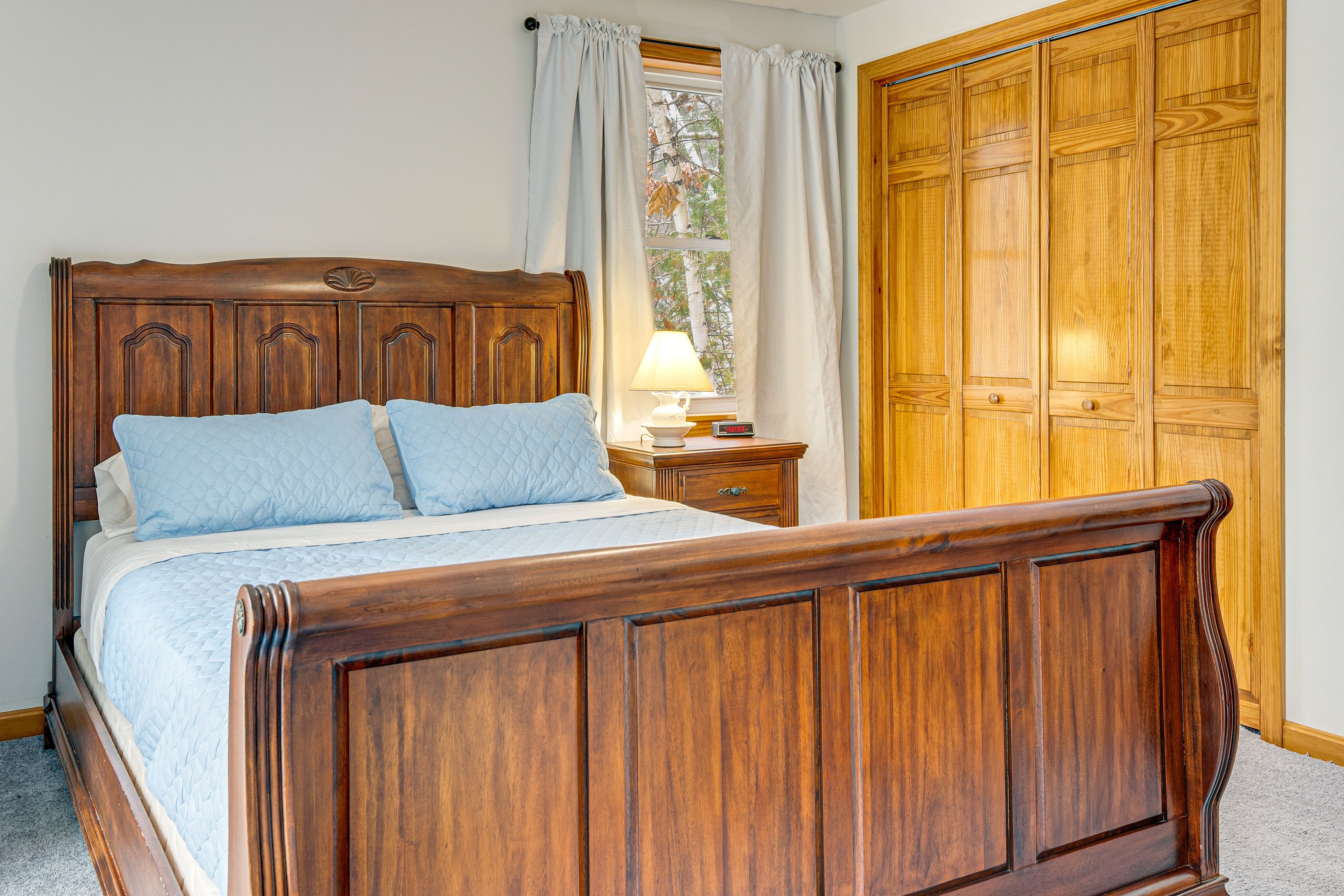 Bedroom 1 | Queen Bed | Main Level