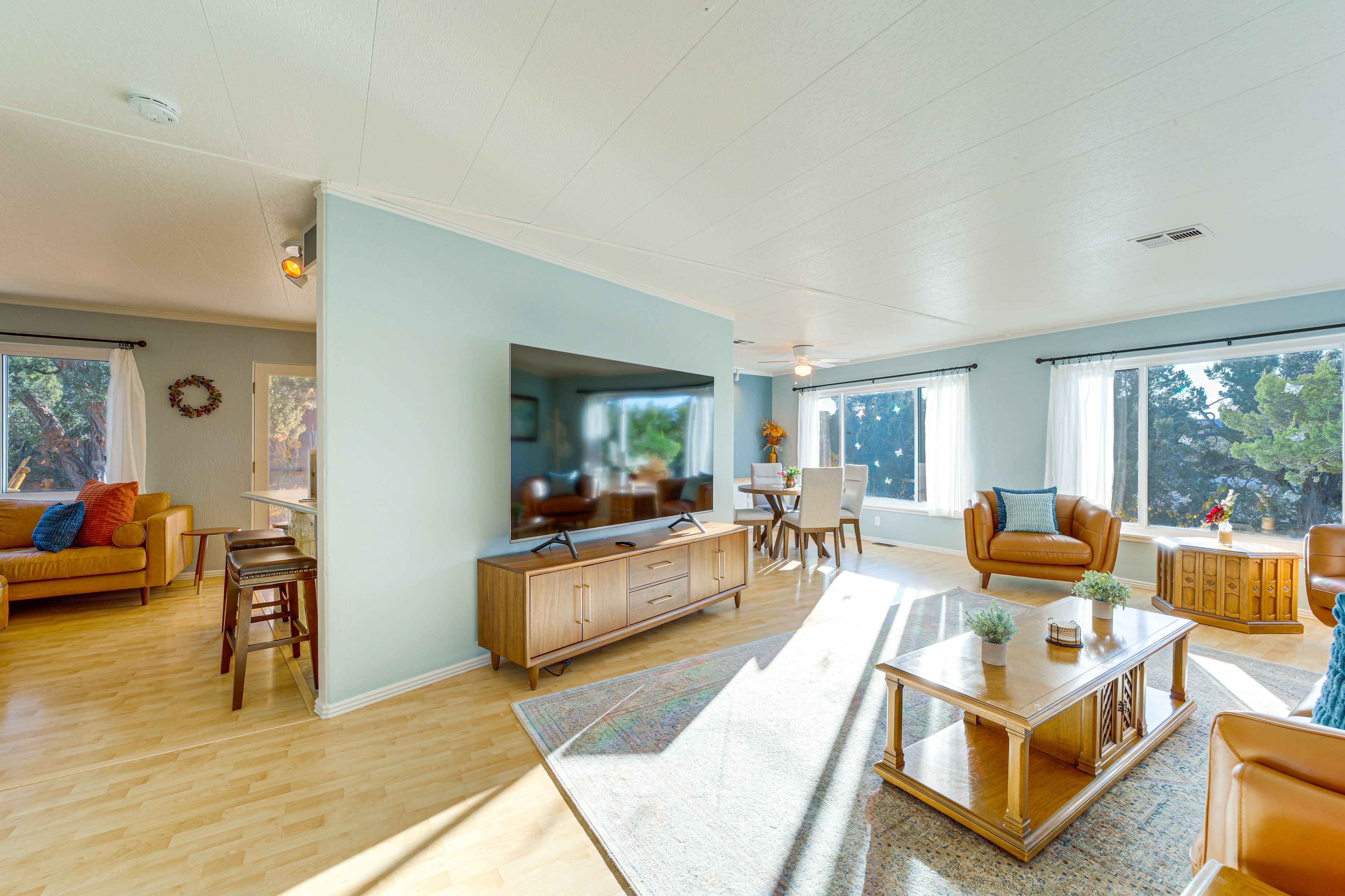 Interior | Open Floor Plan | Free WiFi