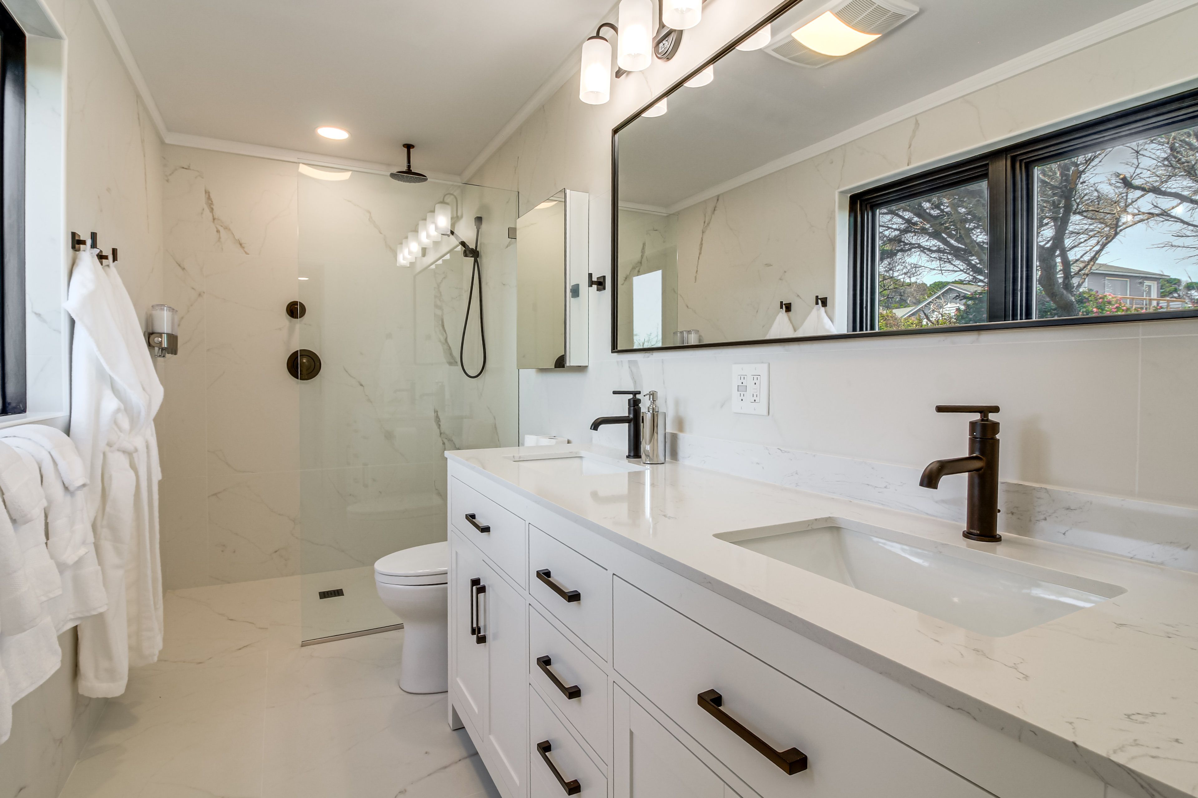 Bathroom | Lower Level