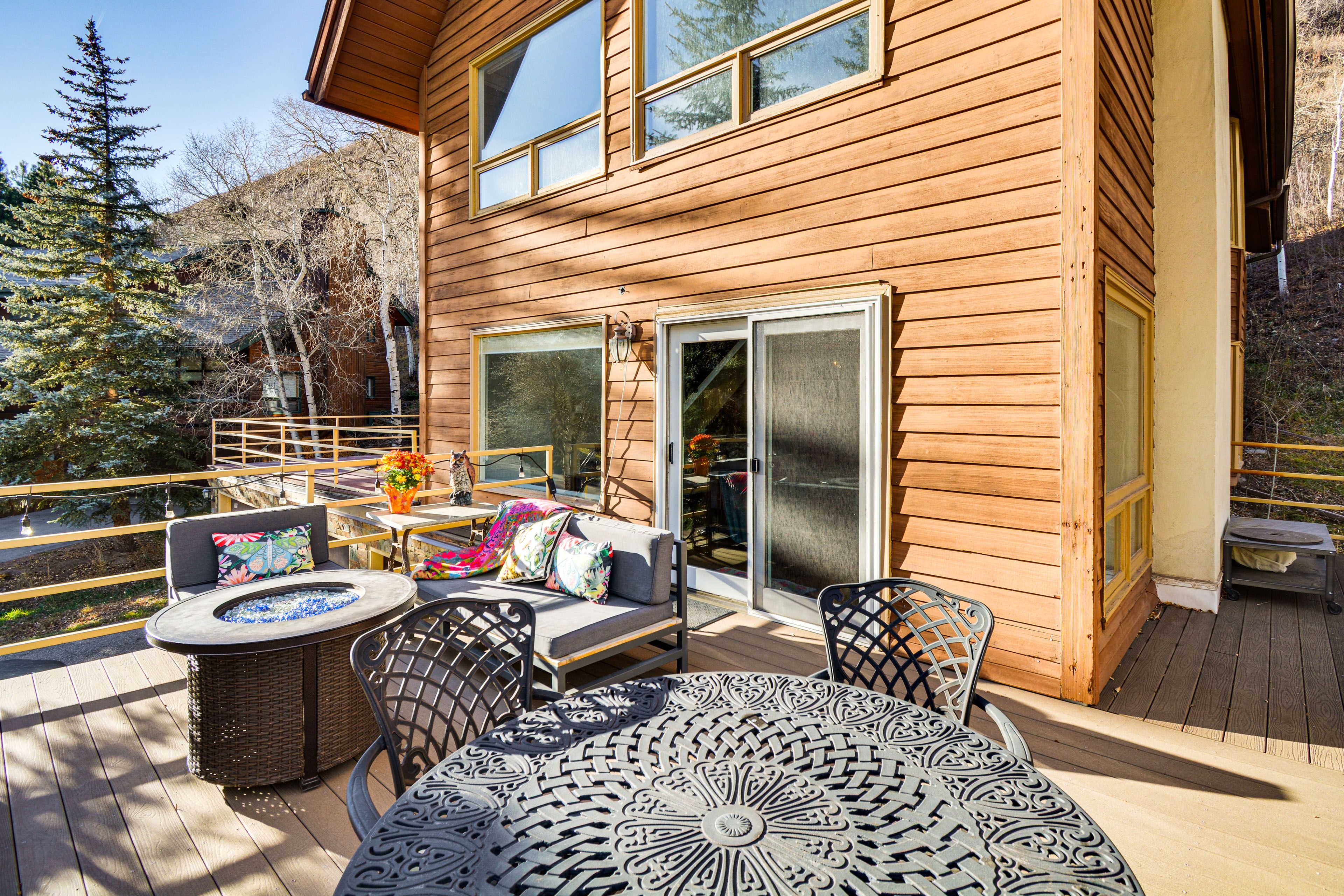 Deck 1 | Access via Living Room